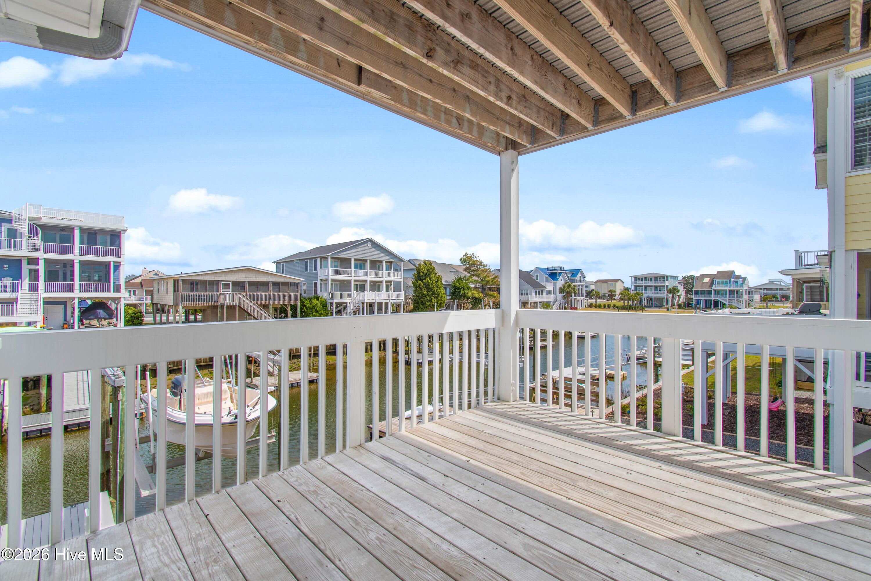 100561572 | Photo 39