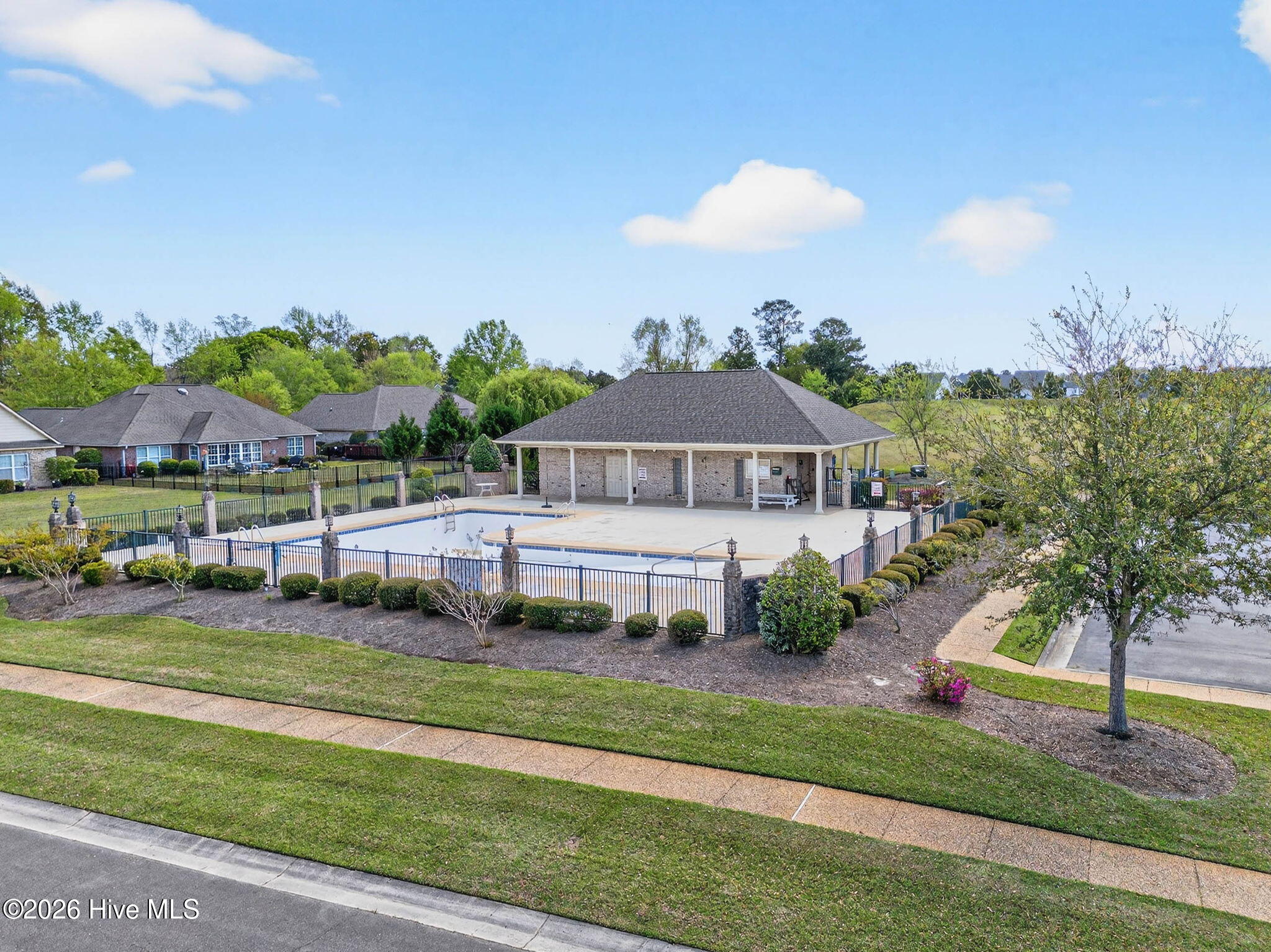 100566097 | Photo 55