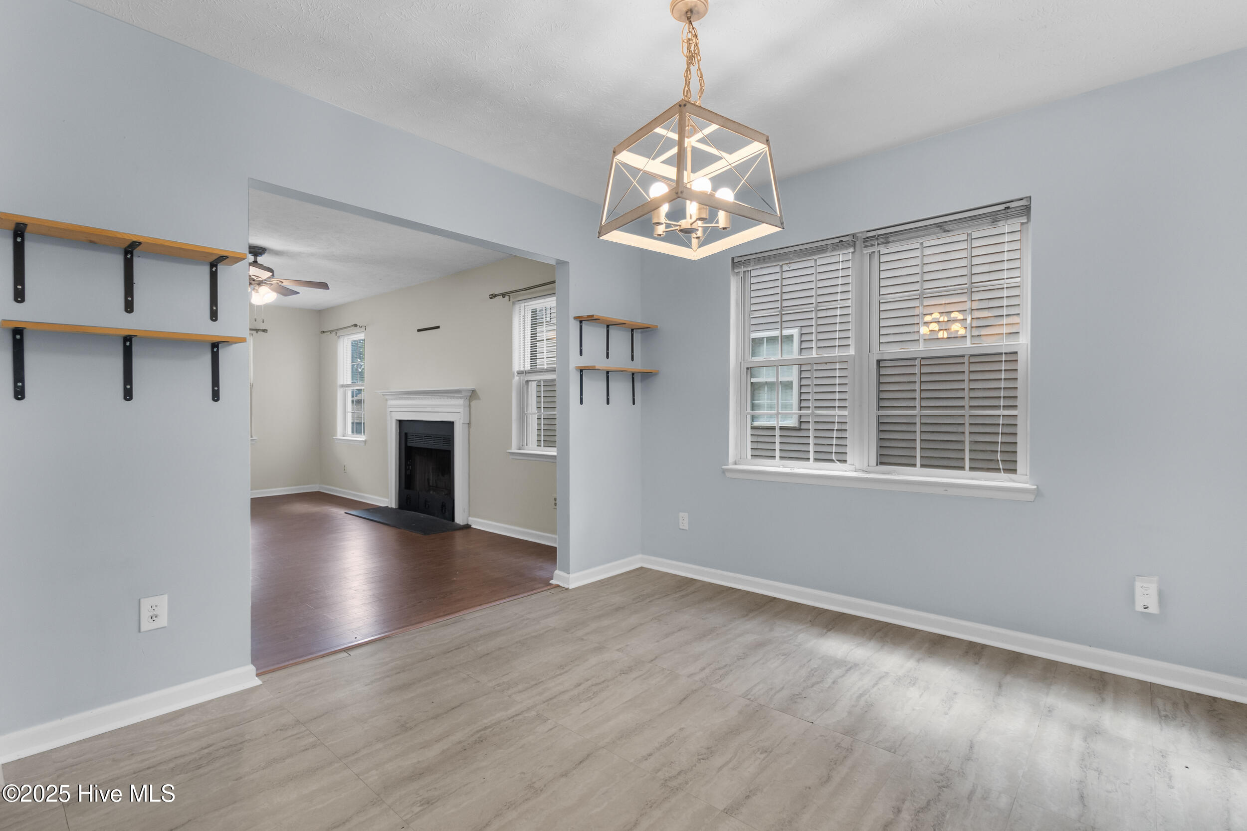 100531865 | Photo 10