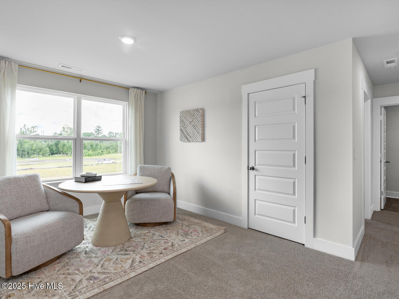 100561270 | Photo 29