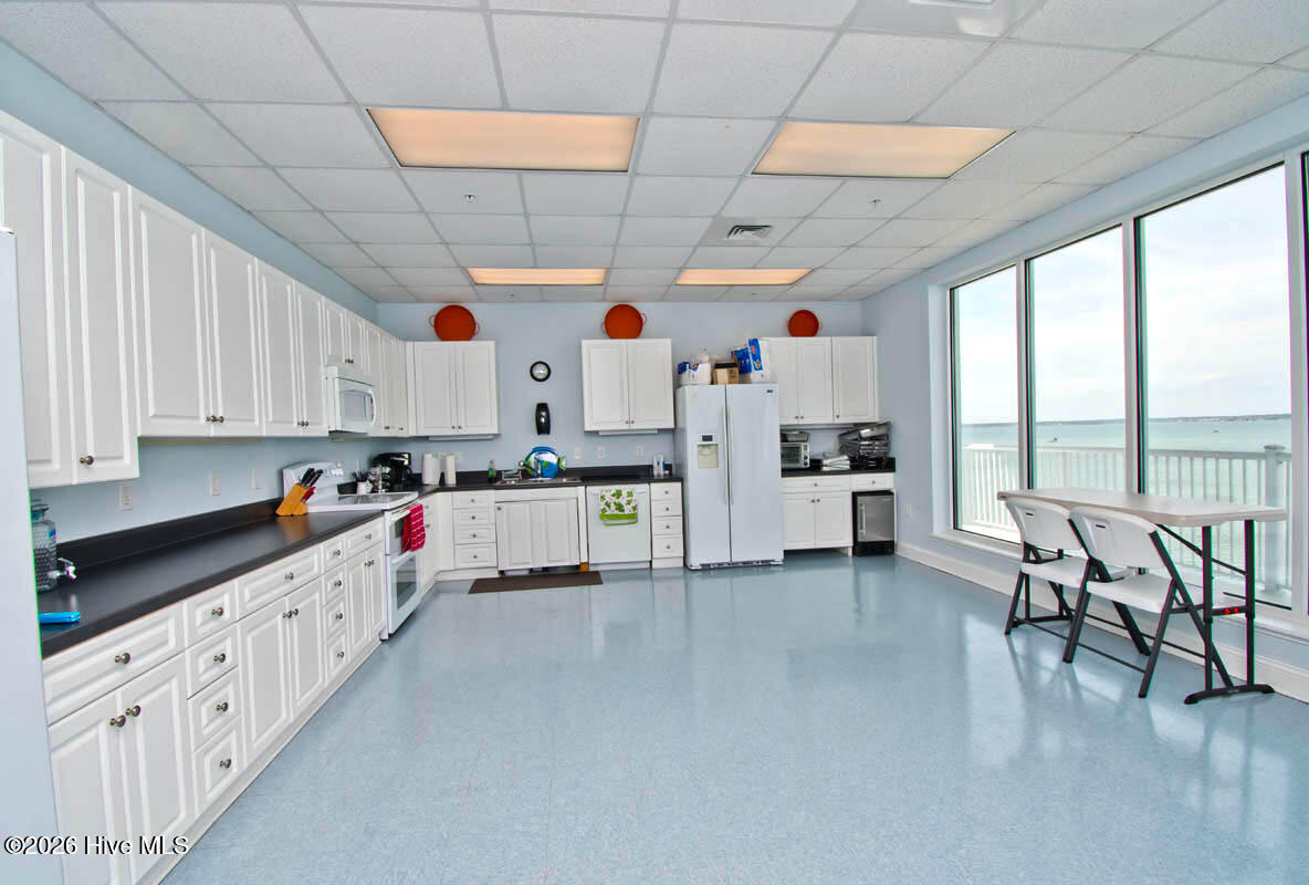 Community Room - 7th floor