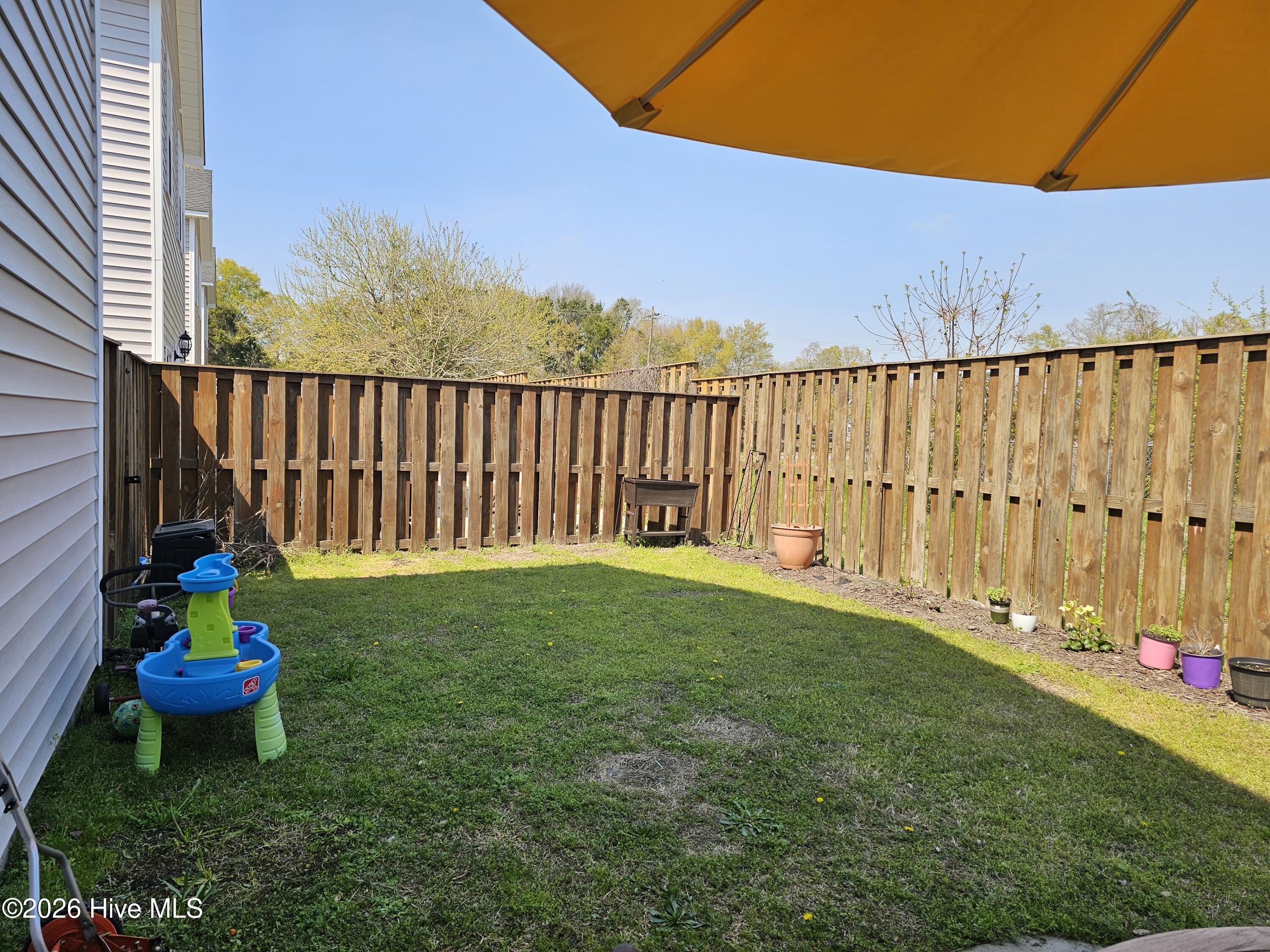 100561963 | Photo 18