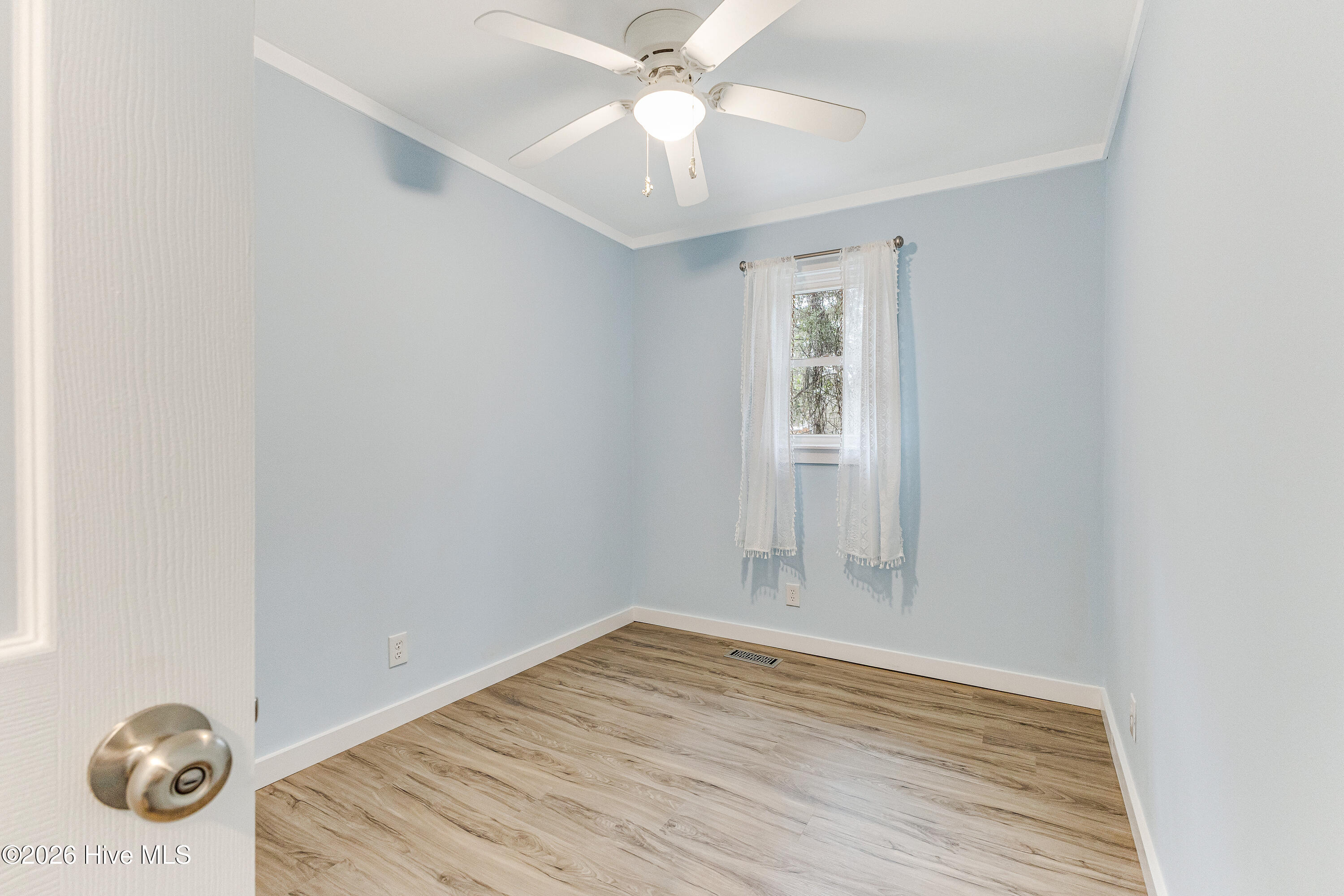 100560592 | Photo 19