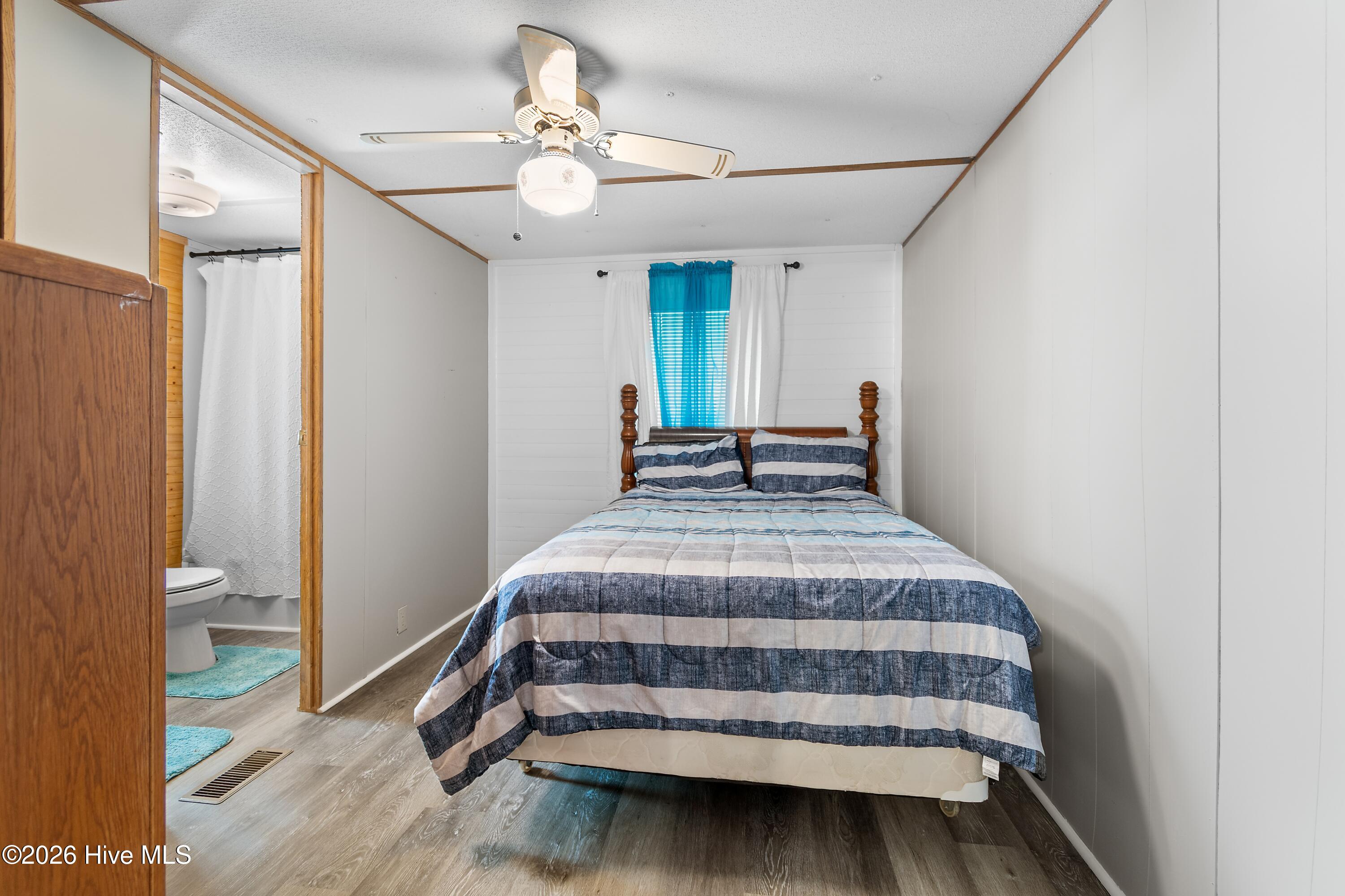 100565764 | Photo 19