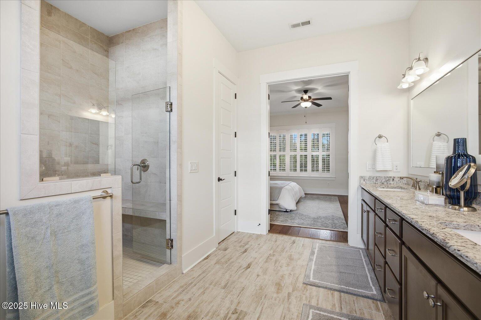 100536924 | Photo 24