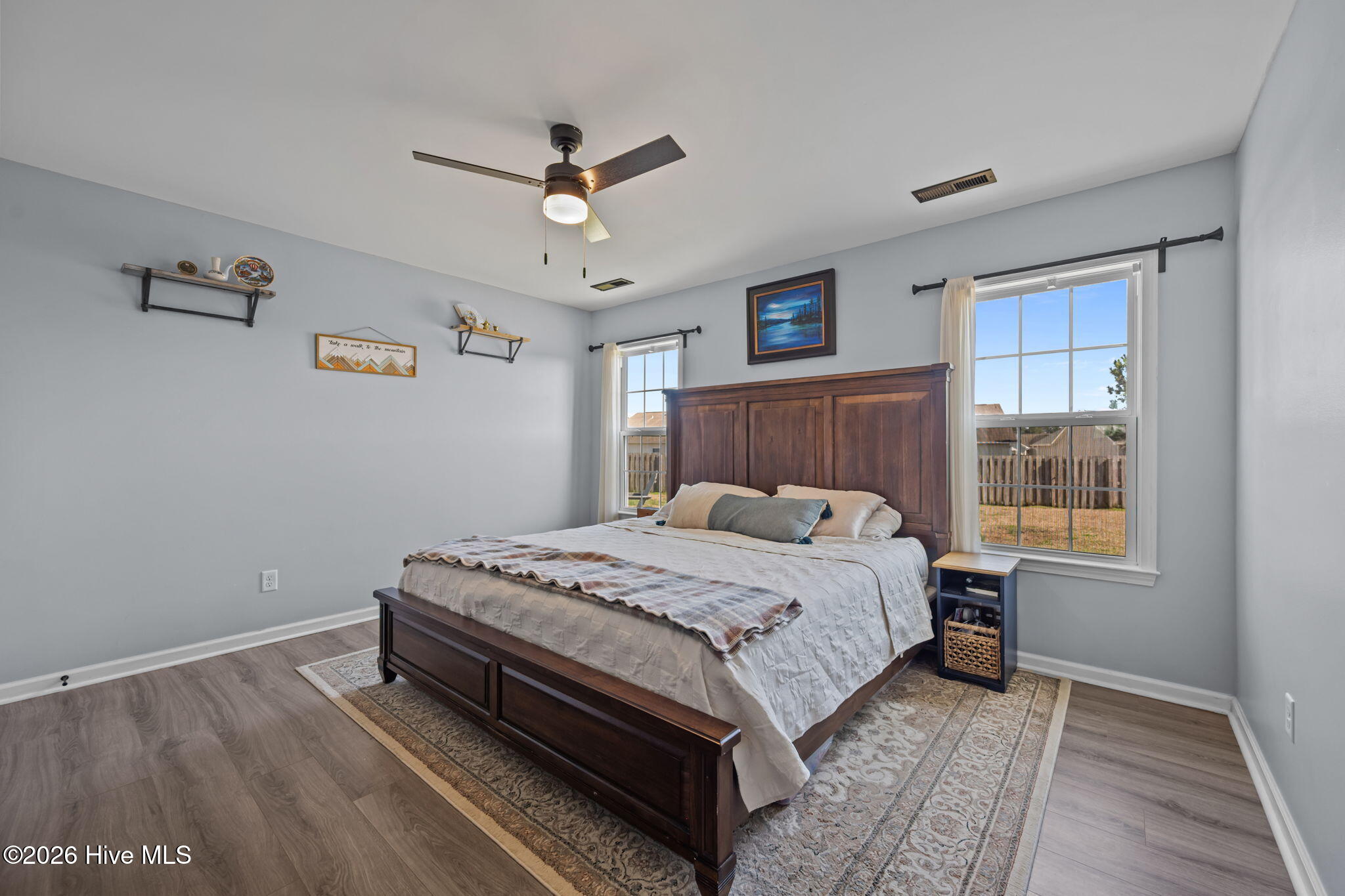 100558999 | Photo 26