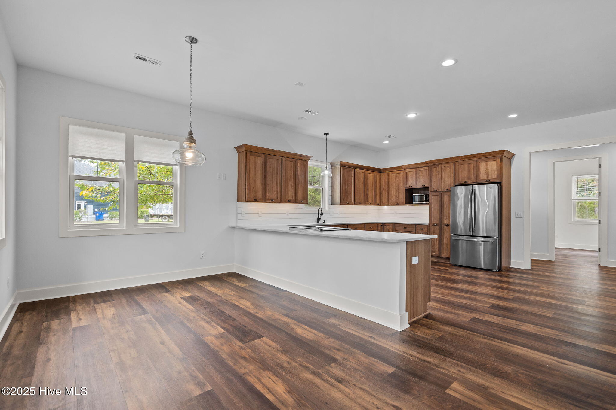 100532333 | Photo 102