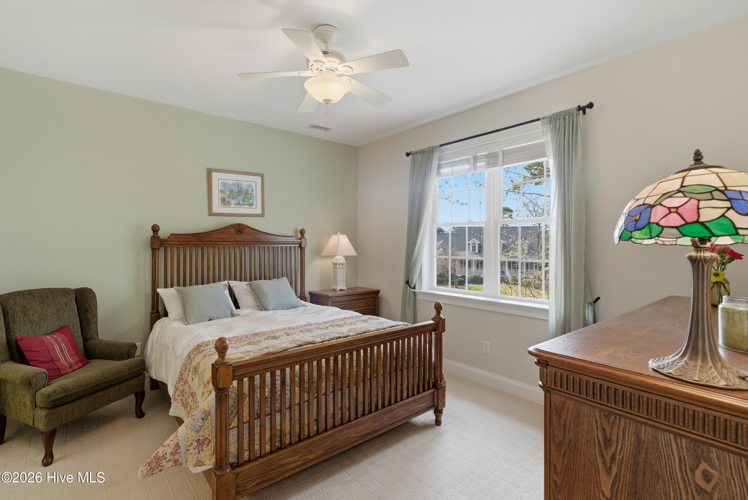 100563976 | Photo 31