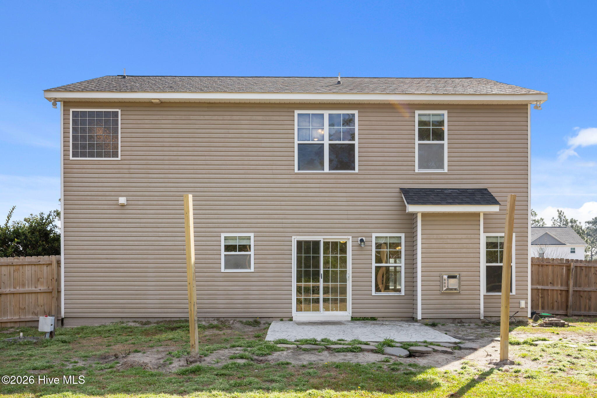 100557440 | Photo 33