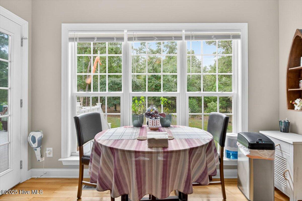 100530504 | Photo 16