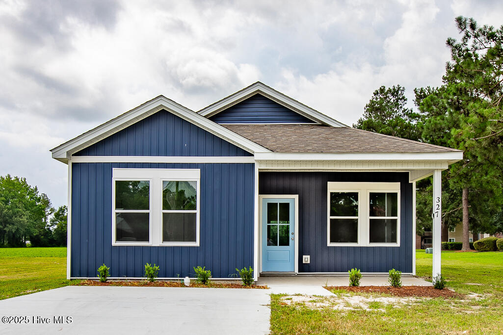 Homes for sale in Vanceboro, NC | 327 Buck Ln, Vanceboro, NC 28586 | MLS# 100517155