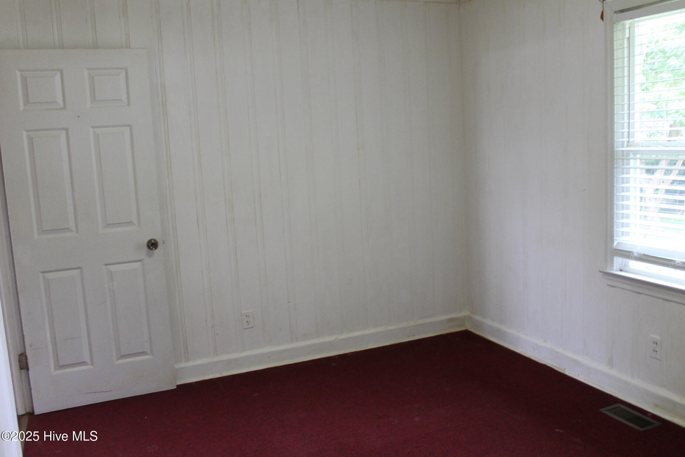 100535737 | Photo 18