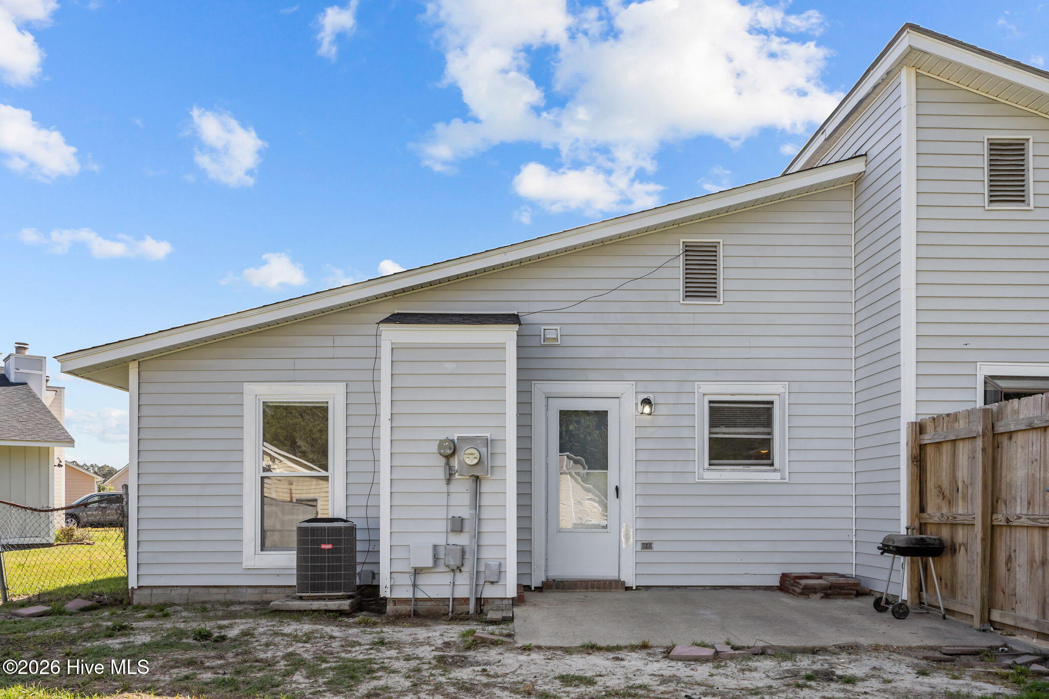 100565385 | Photo 37