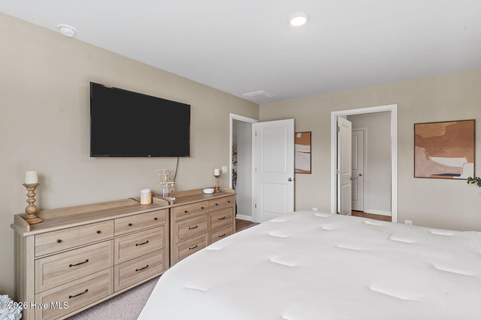 100558929 | Photo 31