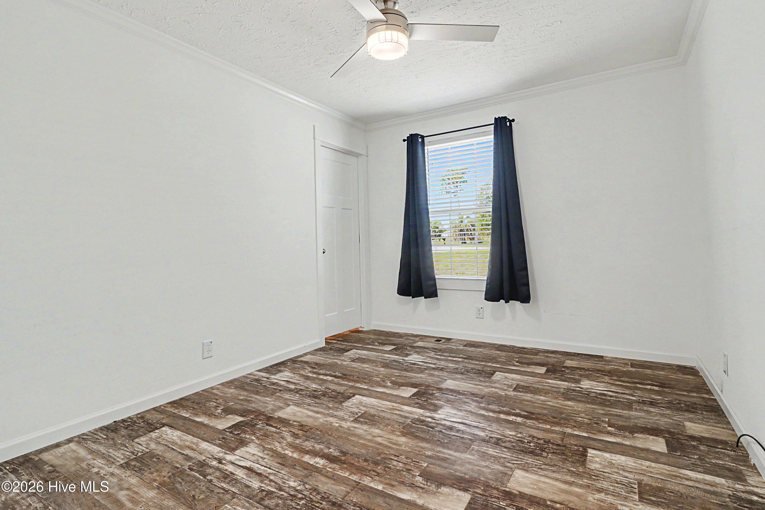 100559867 | Photo 22