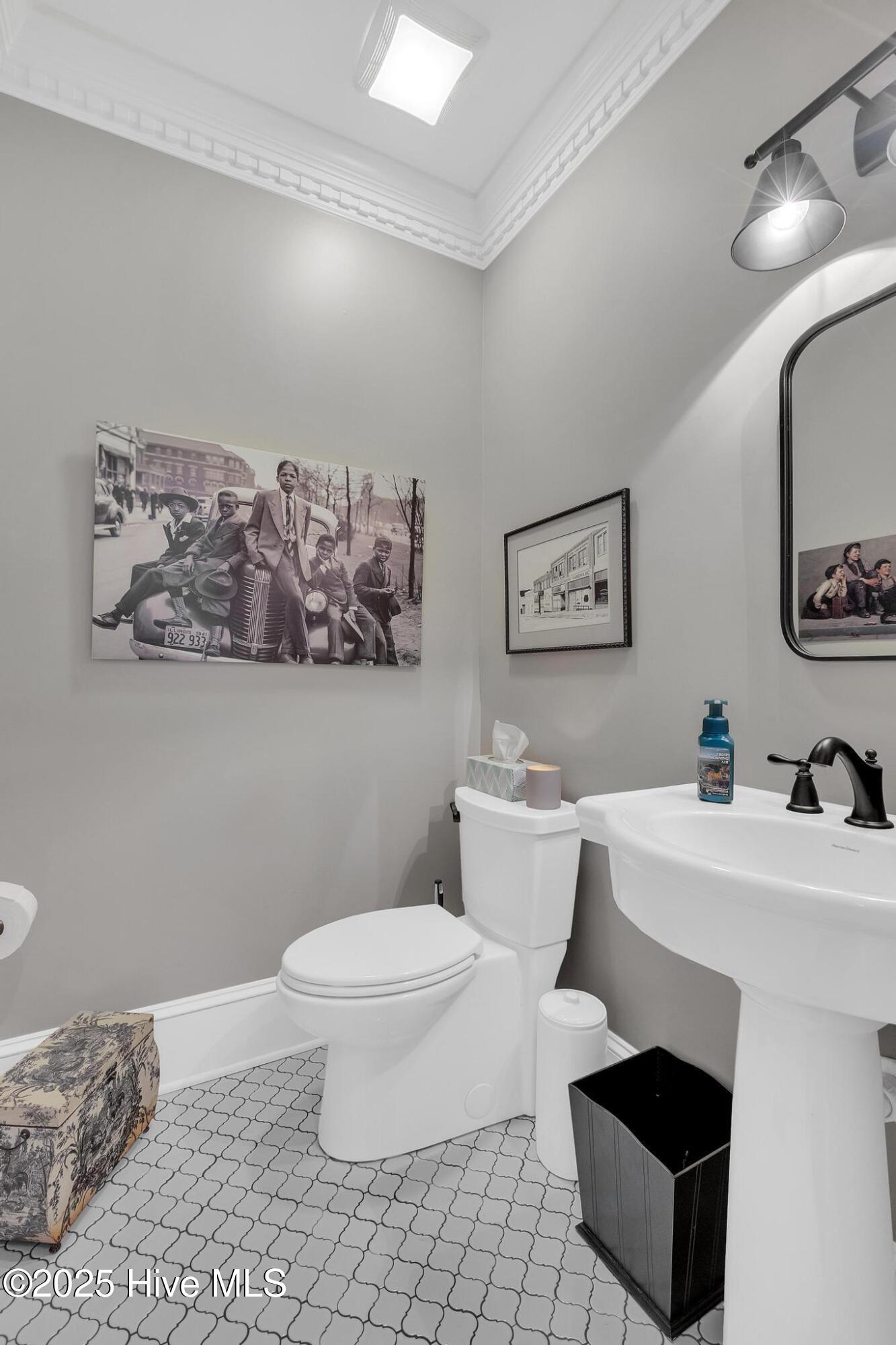 100527249 | Photo 33