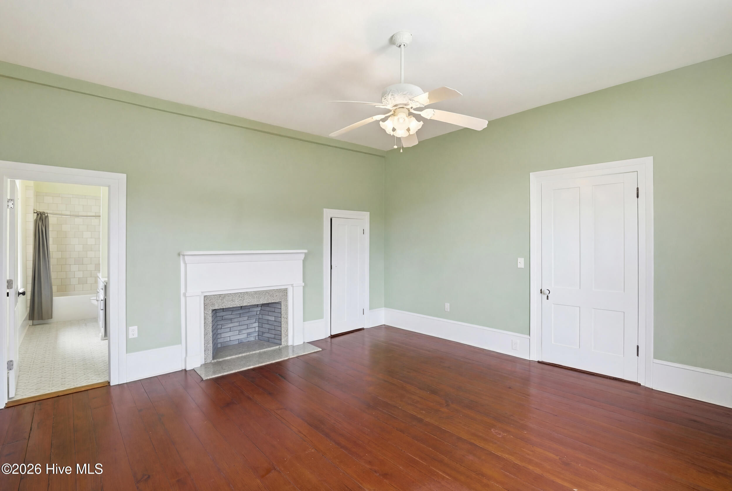 100552252 | Photo 15