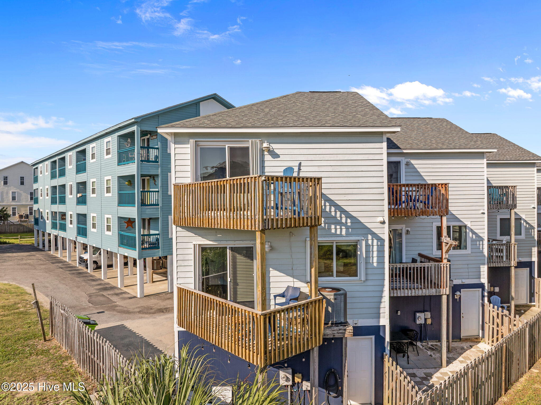 100531812 | Photo 37