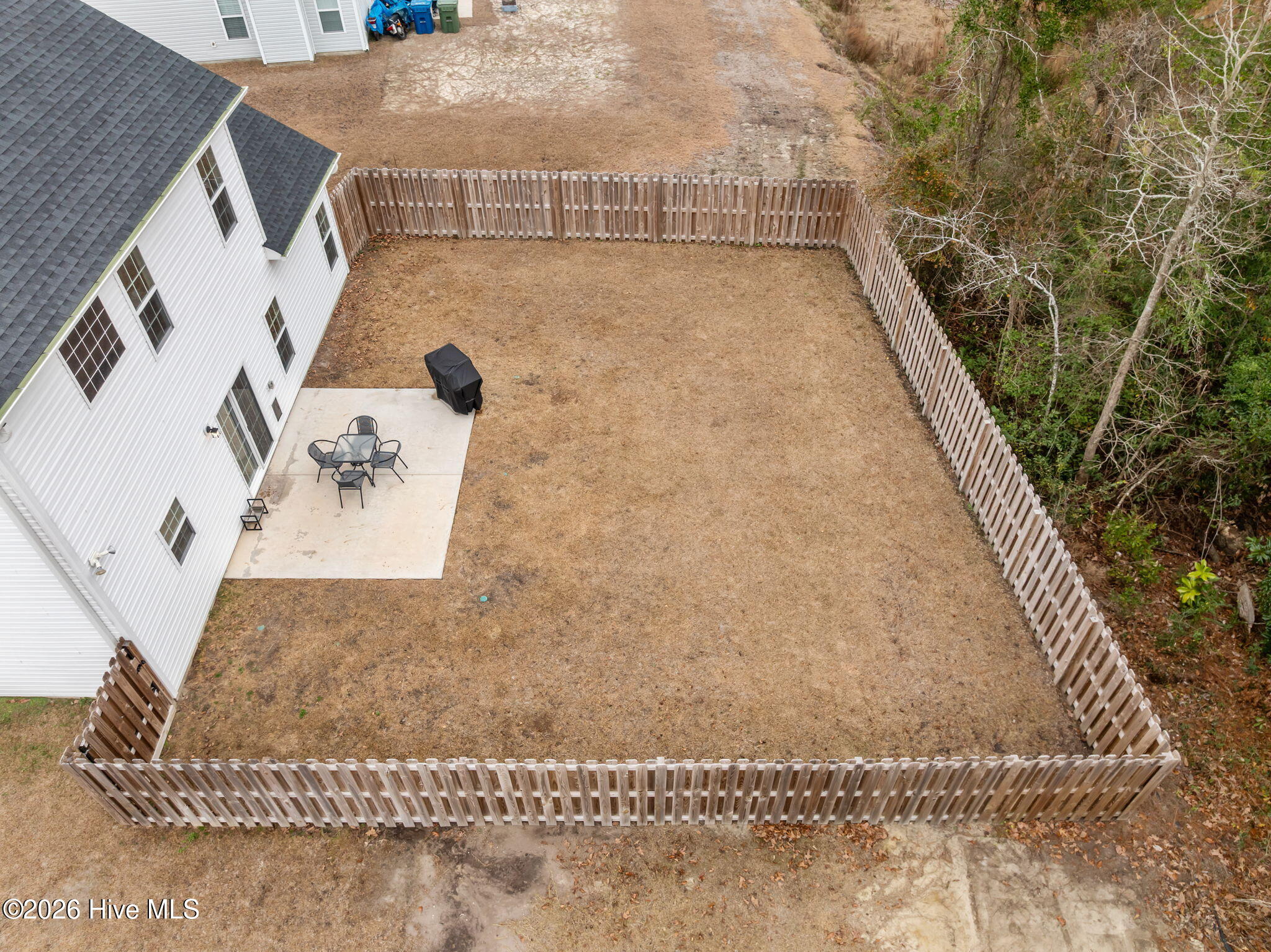 100549197 | Photo 46