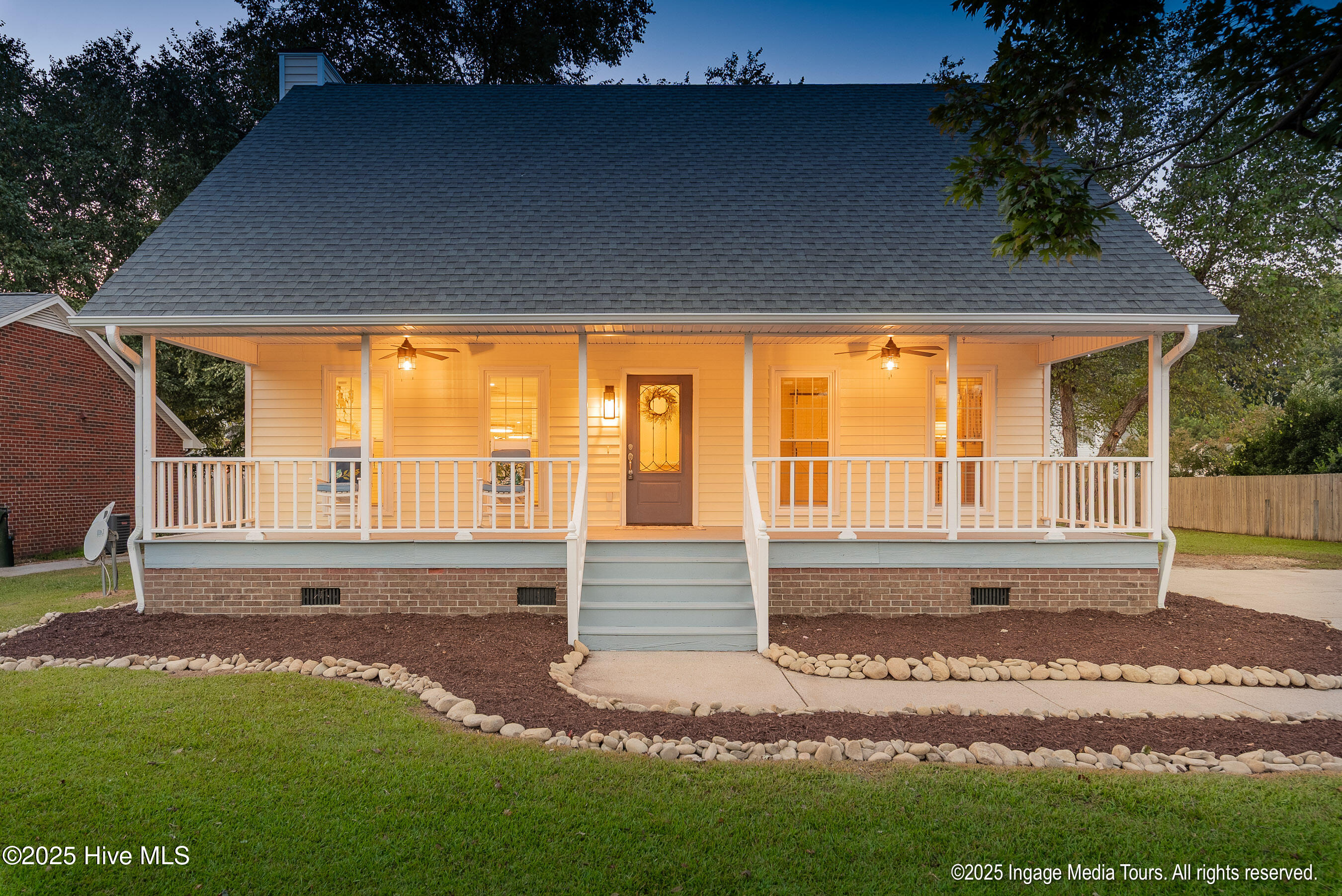 Property at 207 Oak Branches Close