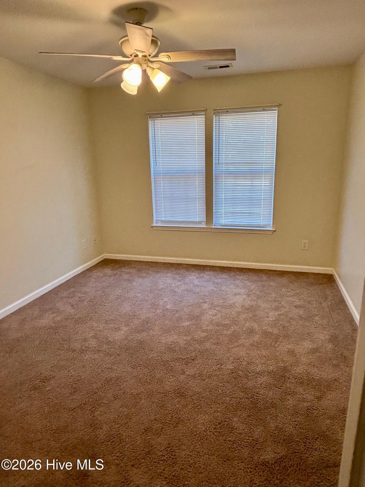 100567401 | Photo 15