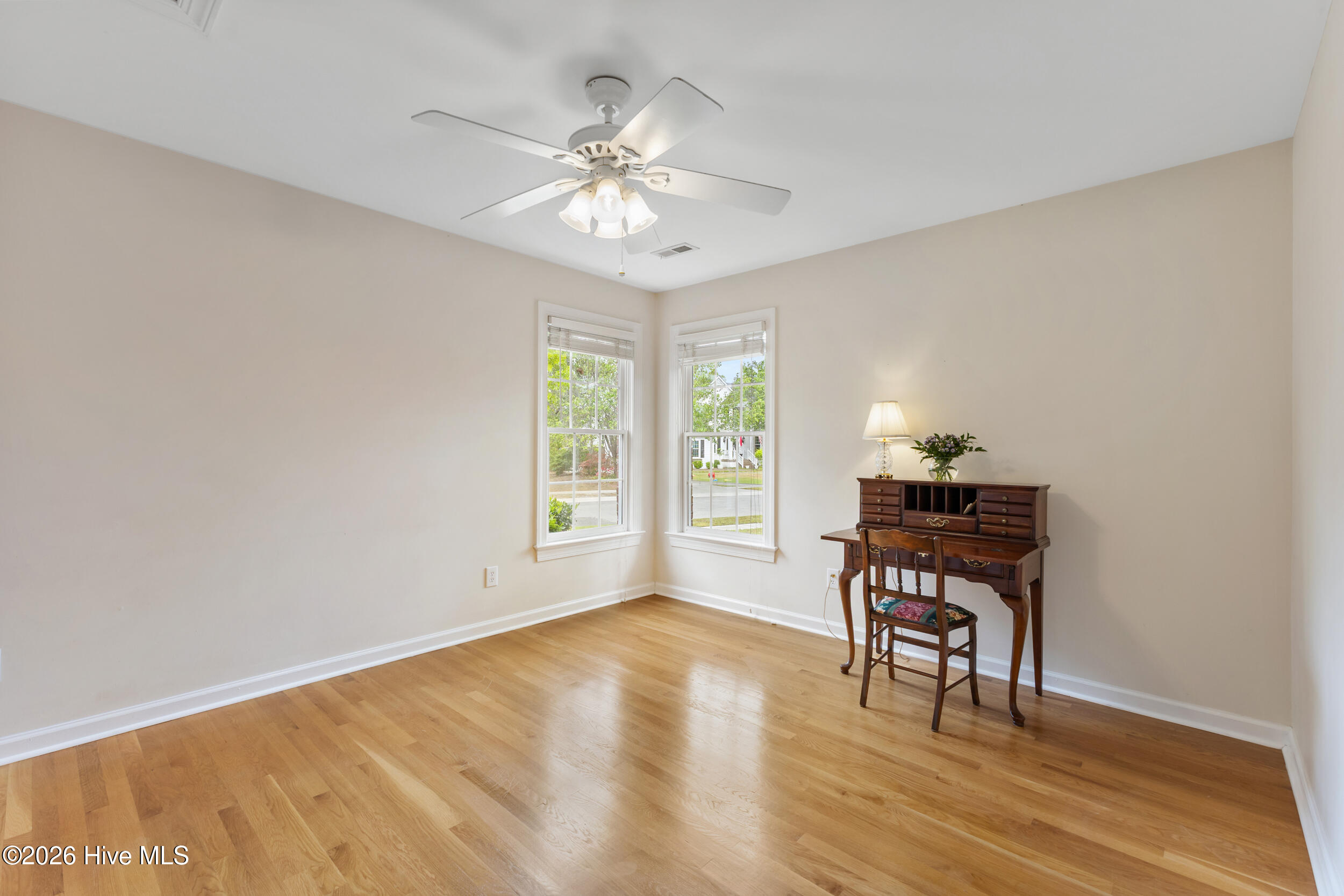 100566645 | Photo 27