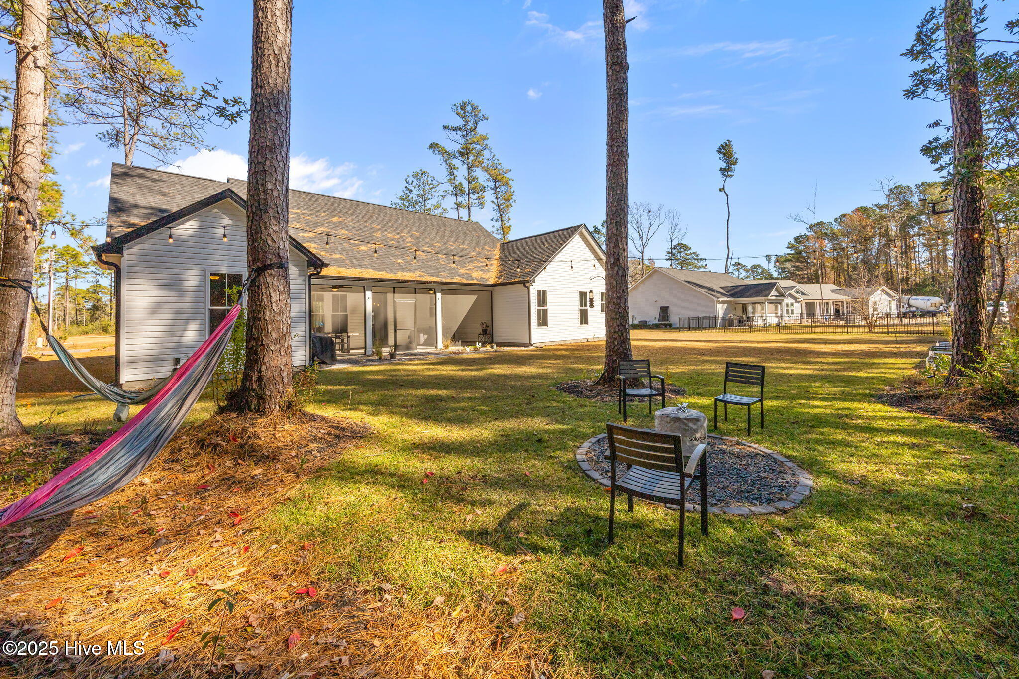 100543028 | Photo 30