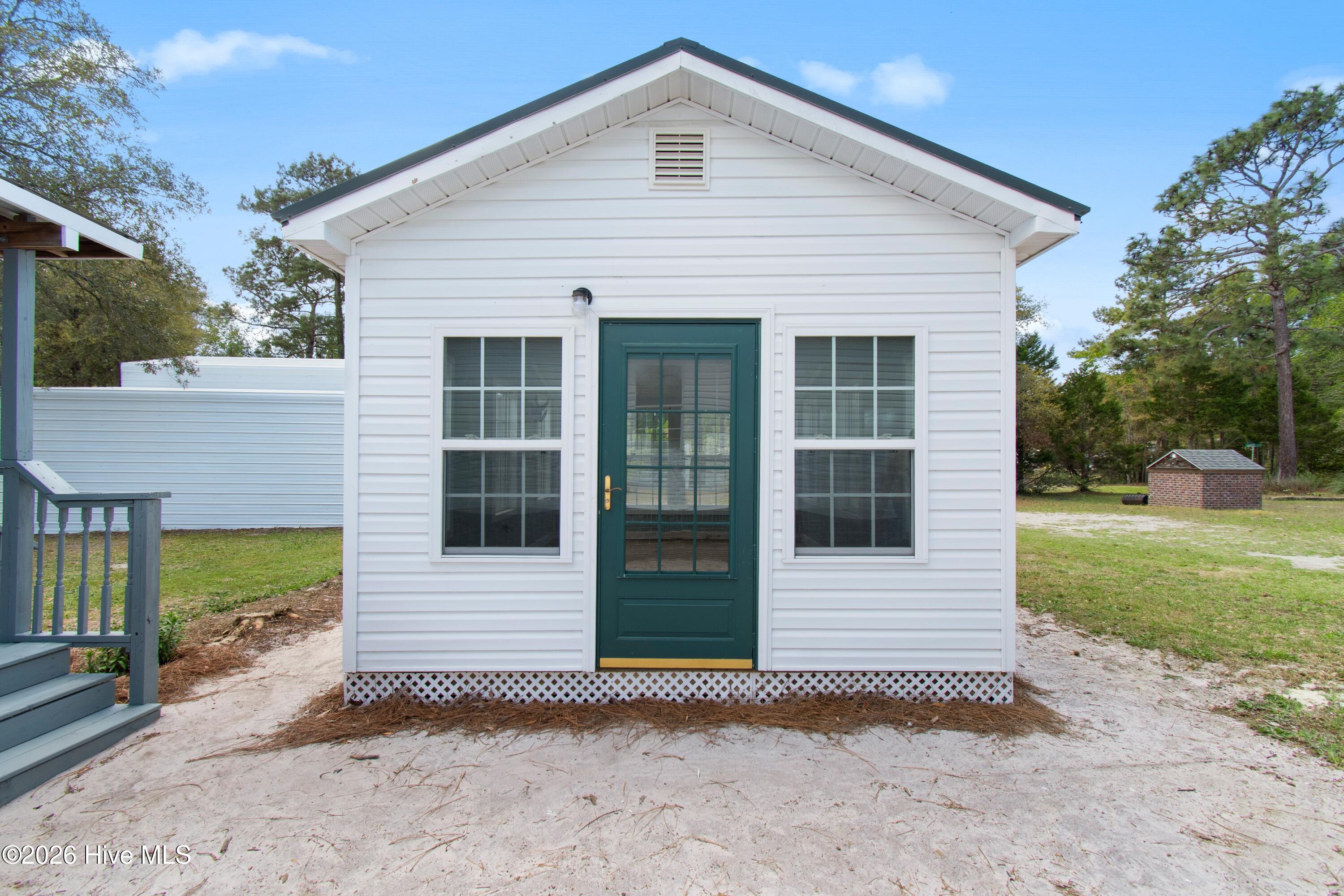 100566223 | Photo 48