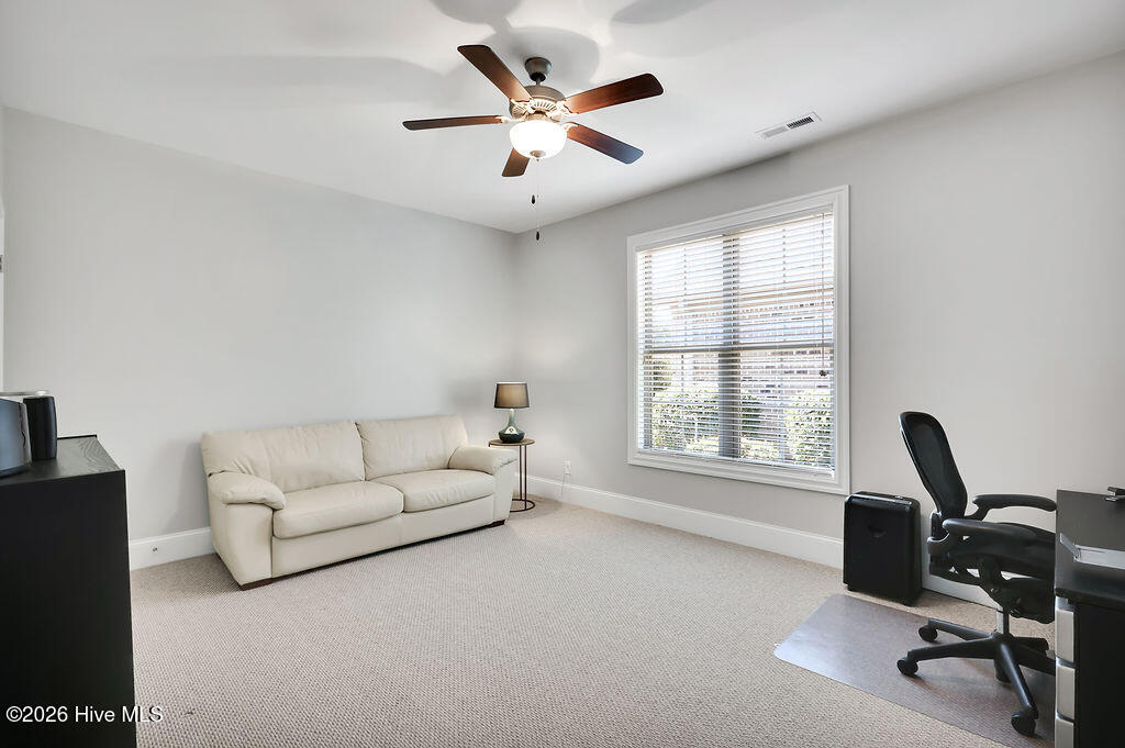 100554017 | Photo 28