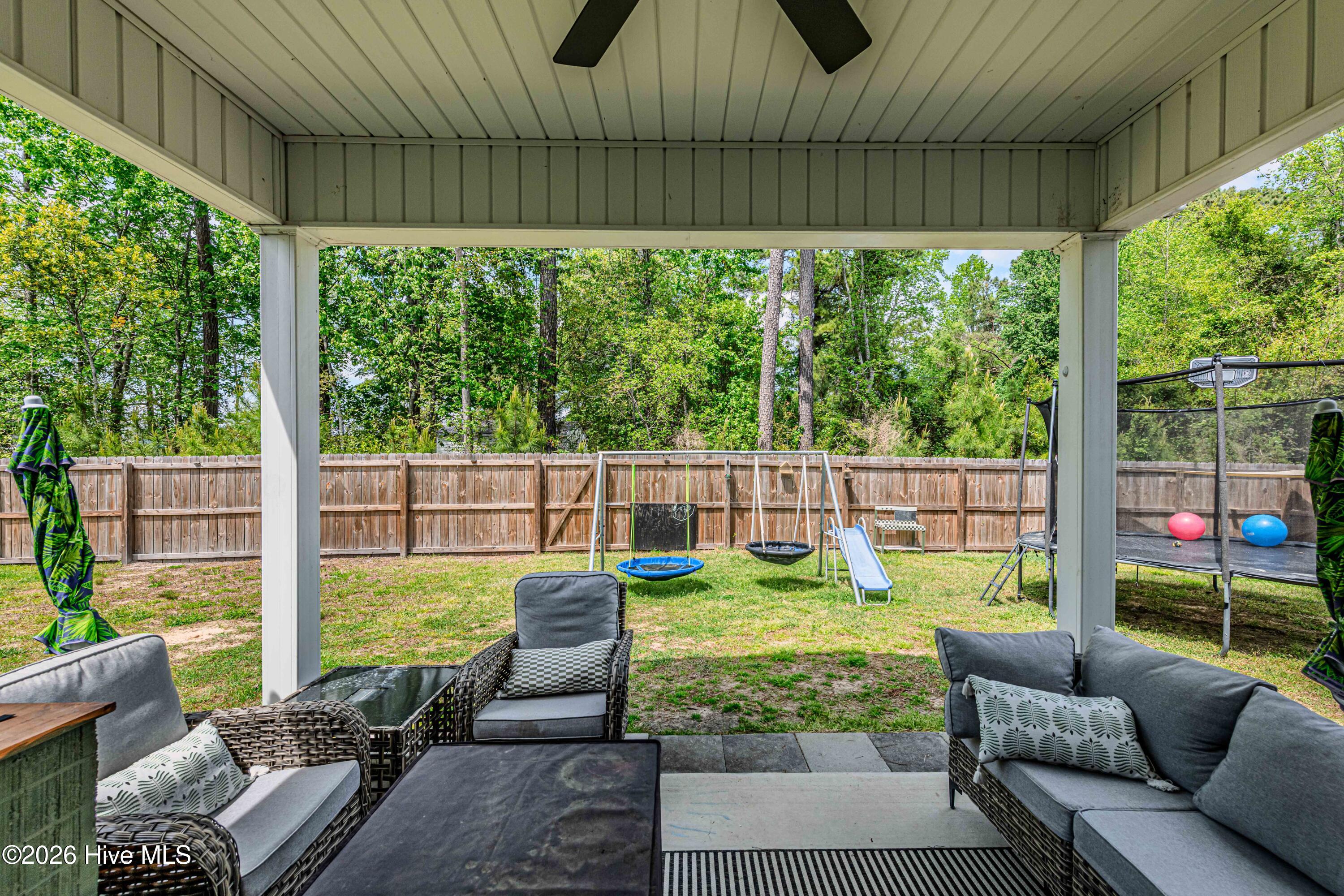 100570010 | Photo 69