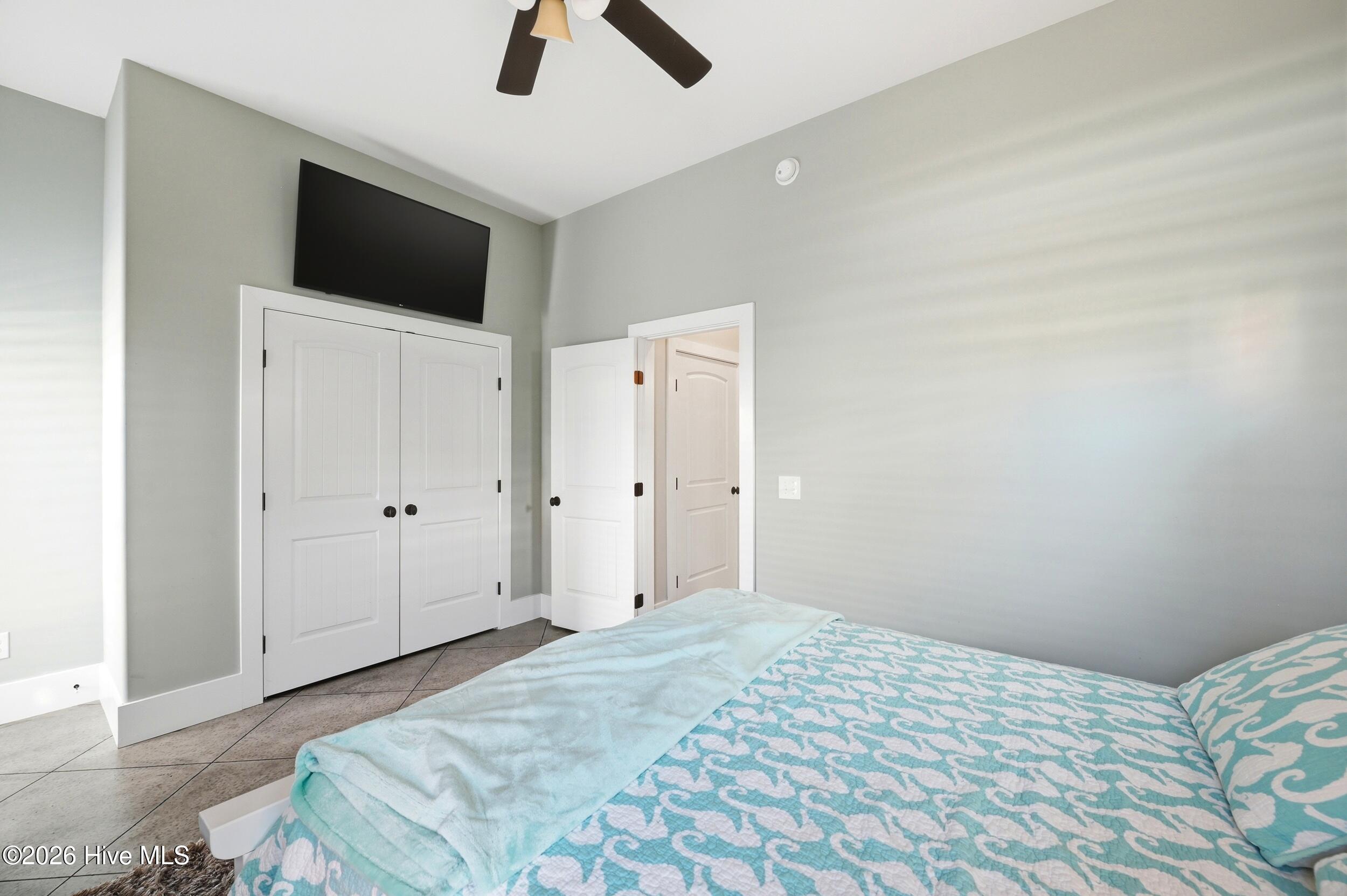 100568408 | Photo 14