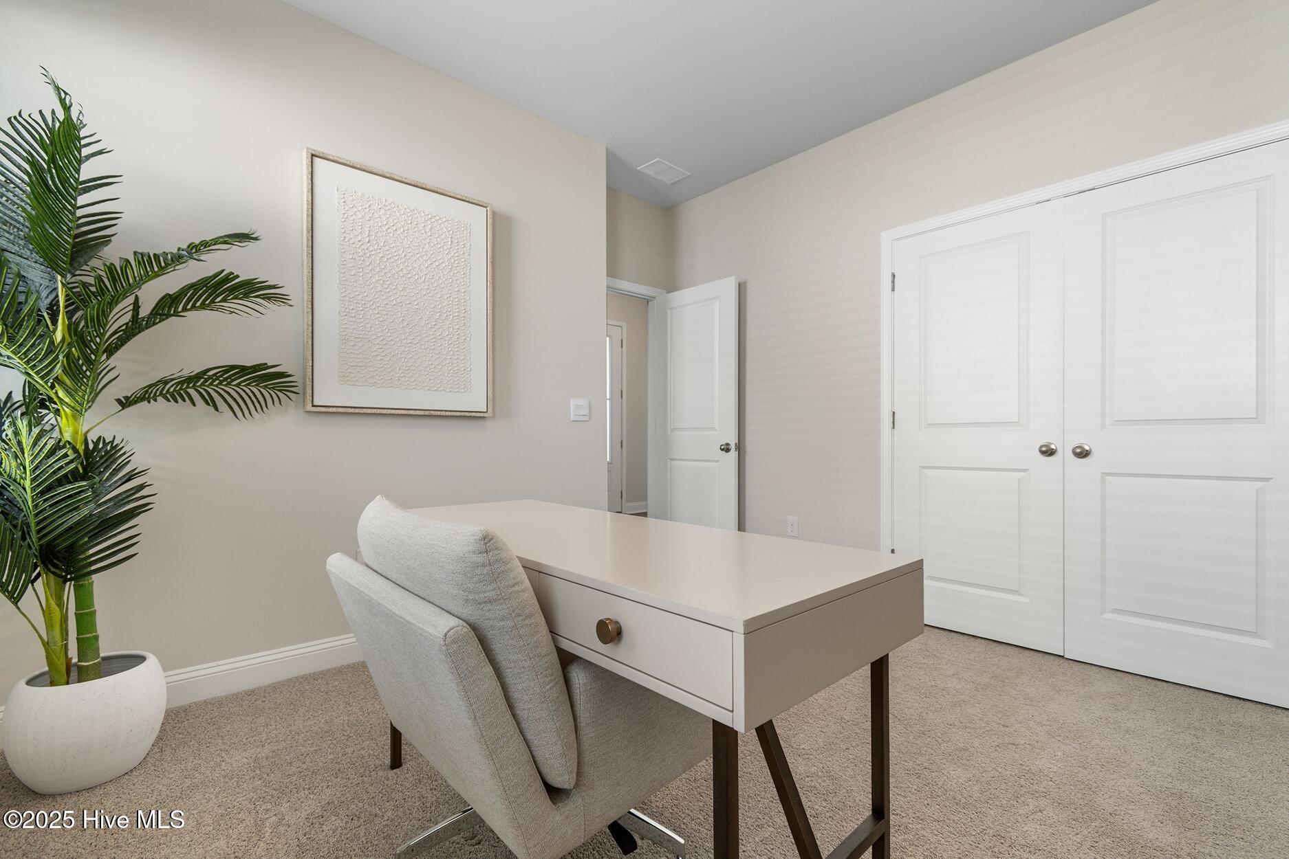 100565072 | Photo 28