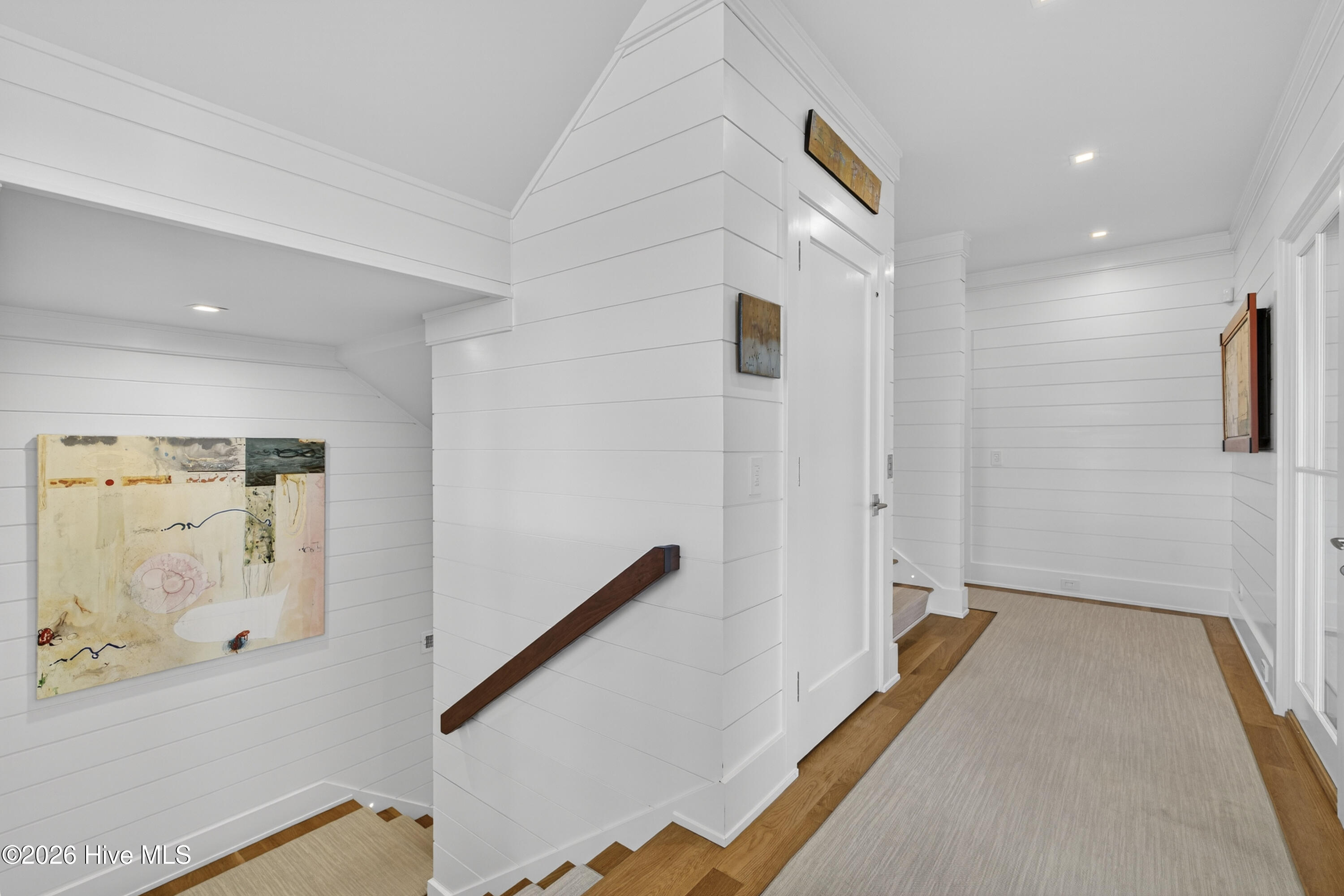 100557560 | Photo 30