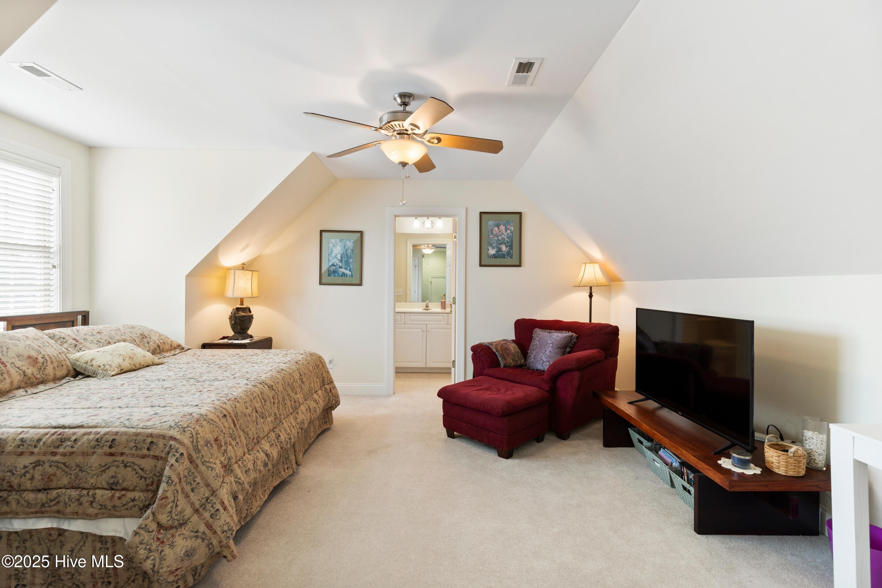 100527165 | Photo 29