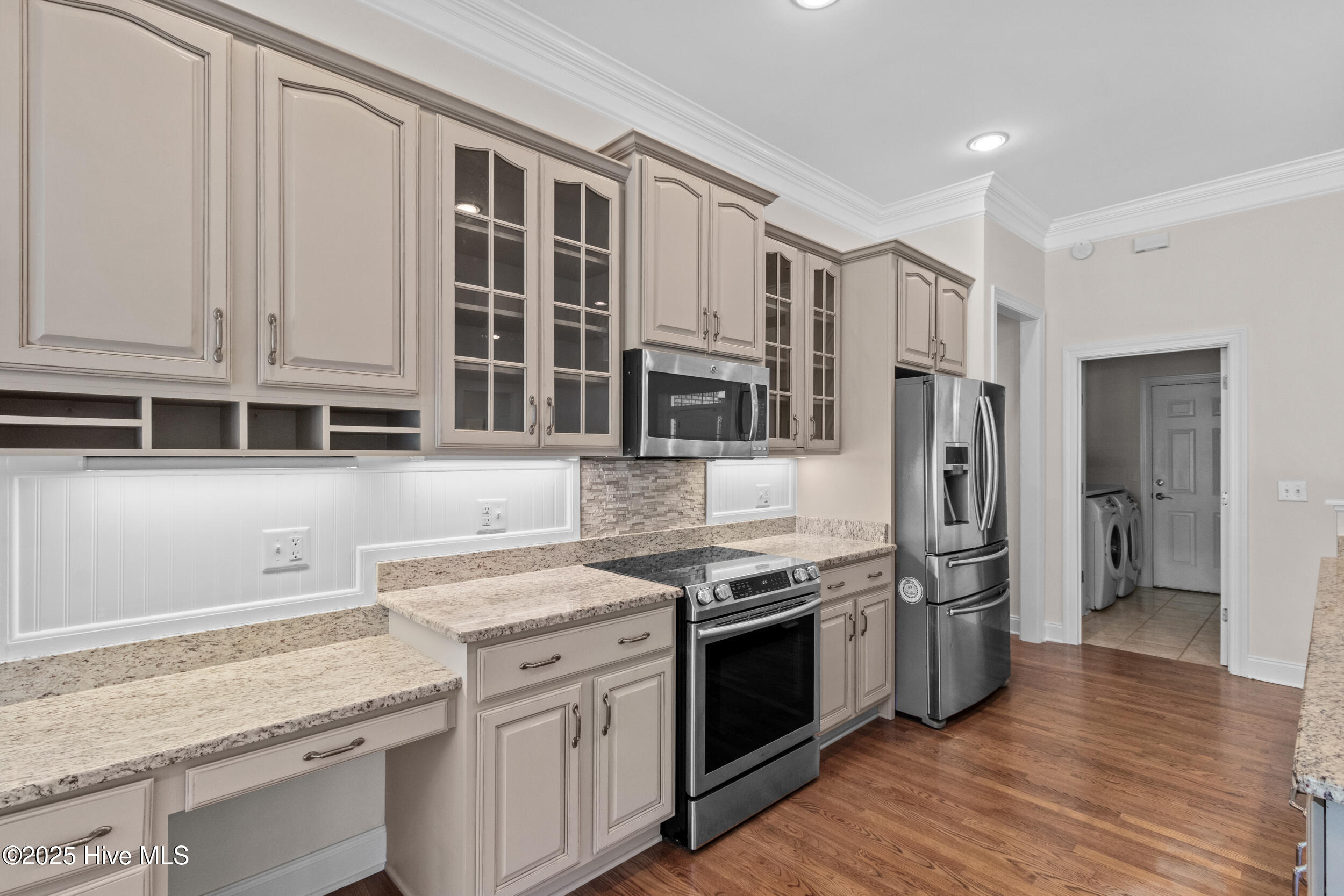 100541482 | Photo 13