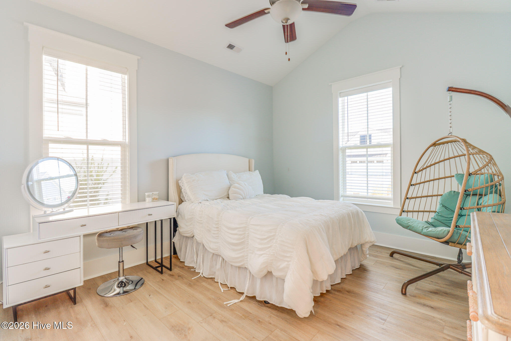 100540387 | Photo 37