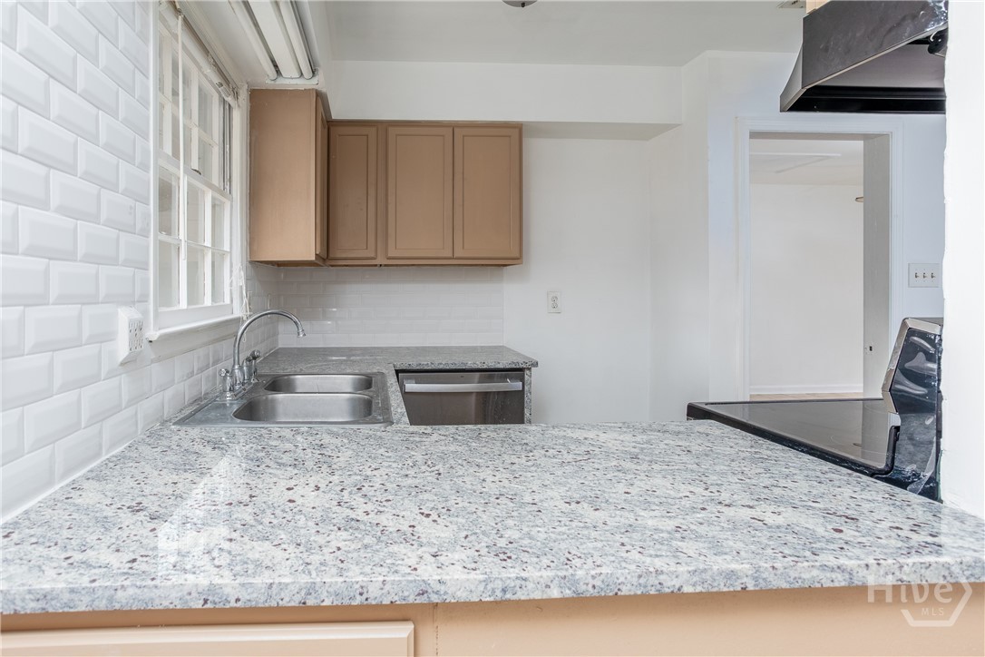 5 Ossabaw Road, Savannah, GA 31410 Listing Photo  9