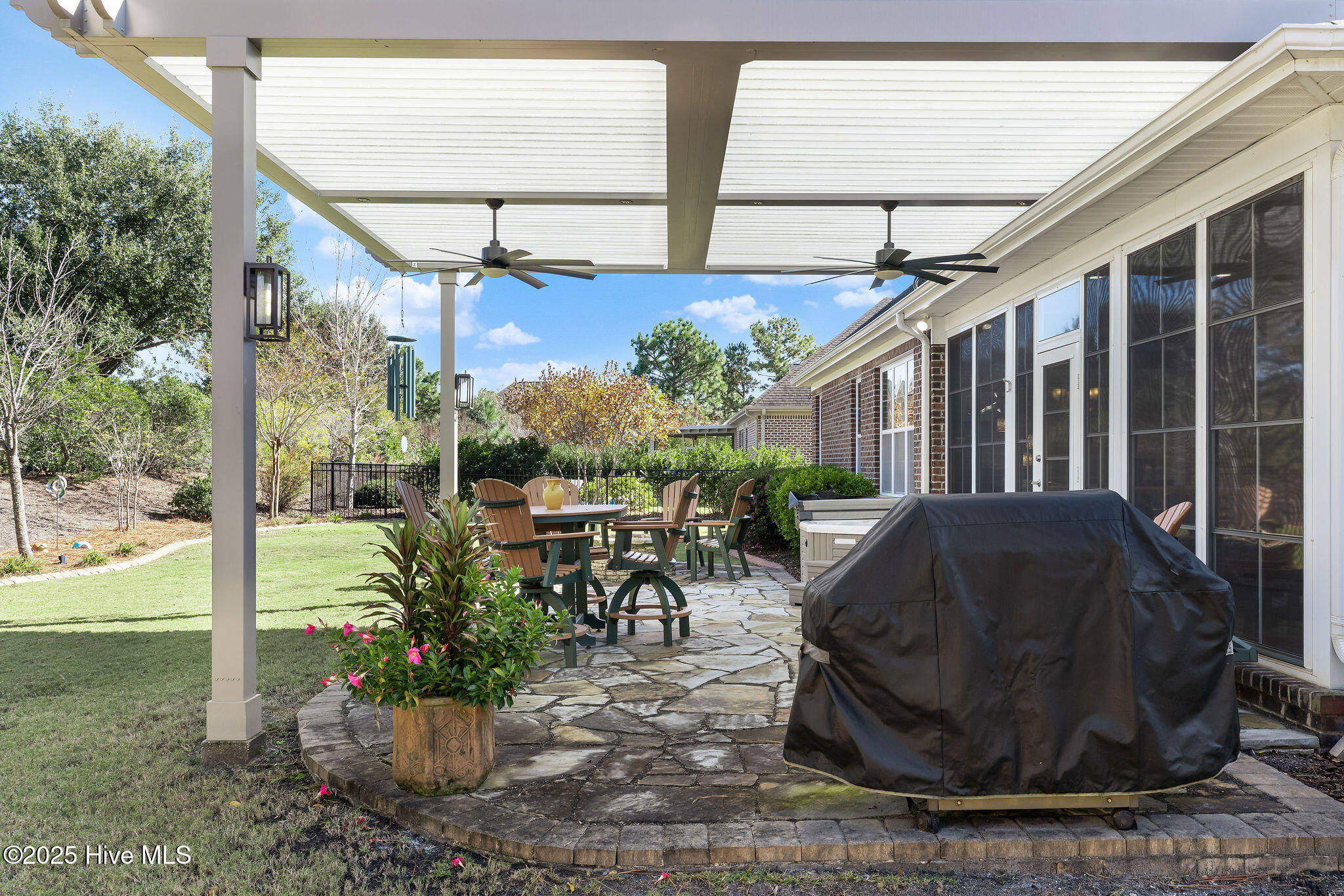 100541913 | Photo 20