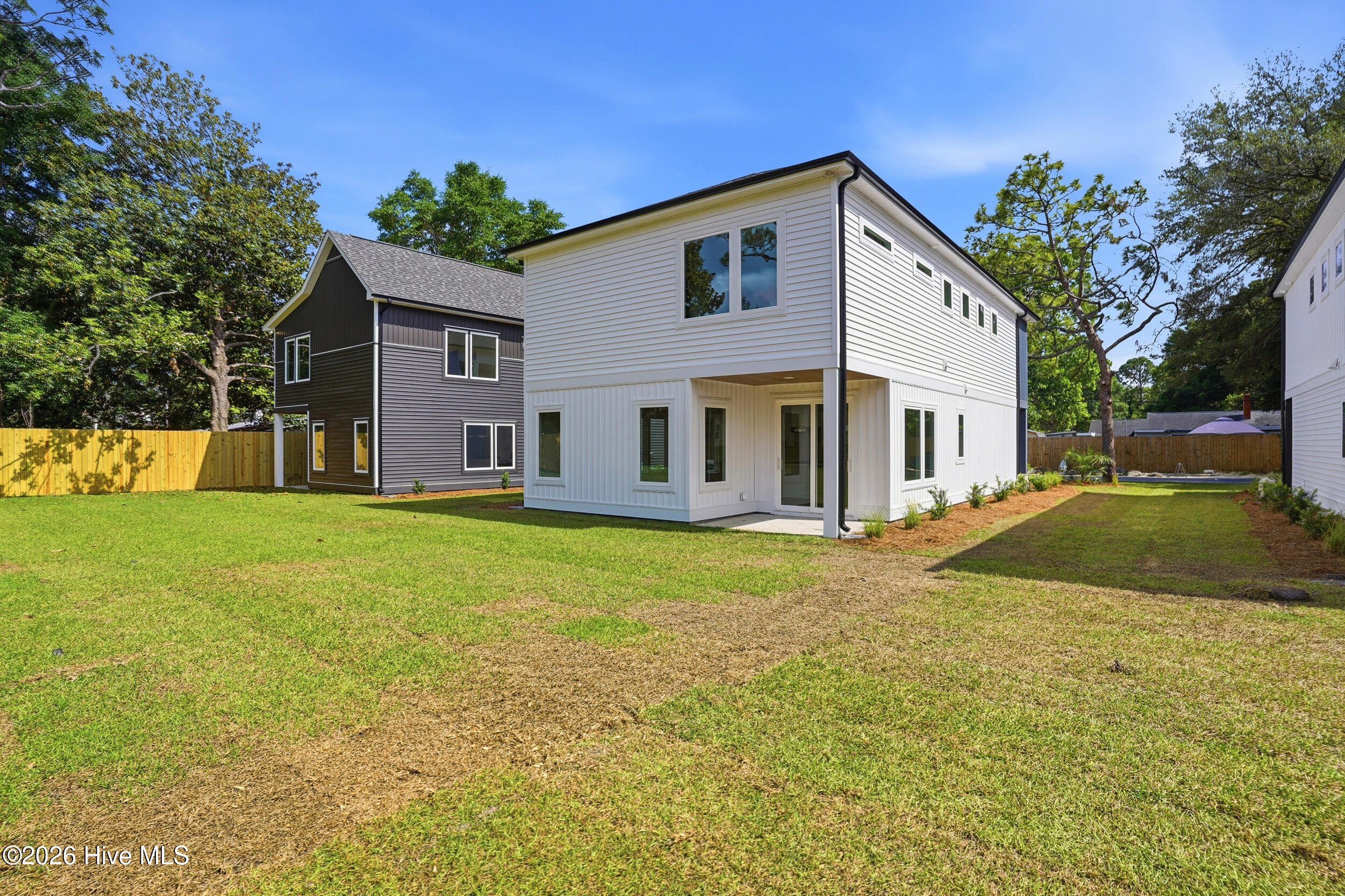 83_018 peachtree avenue