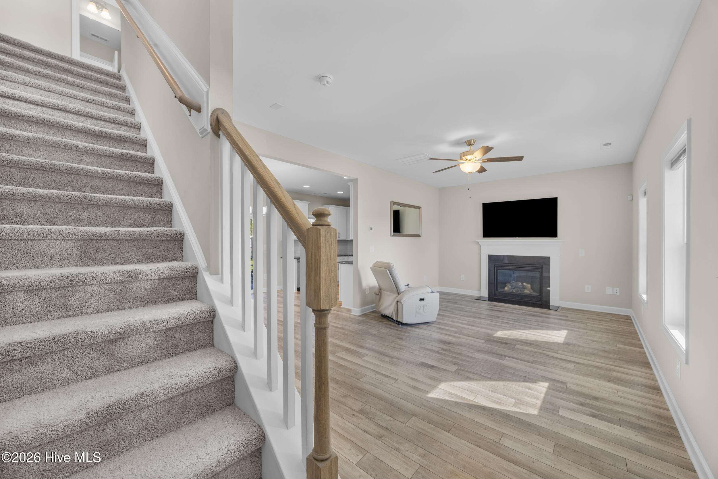 100569067 | Photo 30