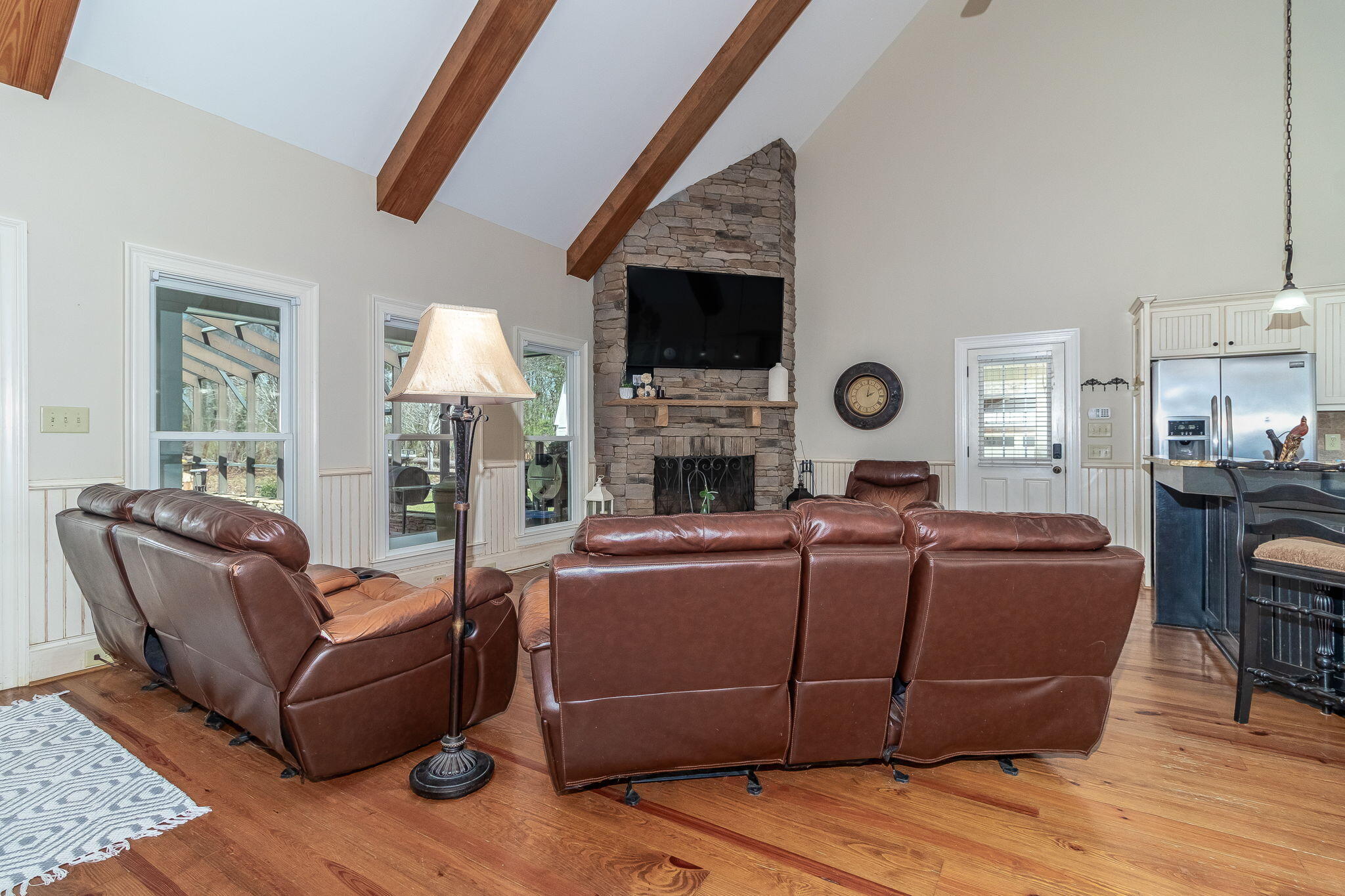 18-web-or-mls-1025 PLANTATION LN. ©--3