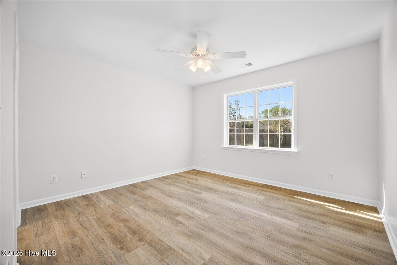 100541284 | Photo 17