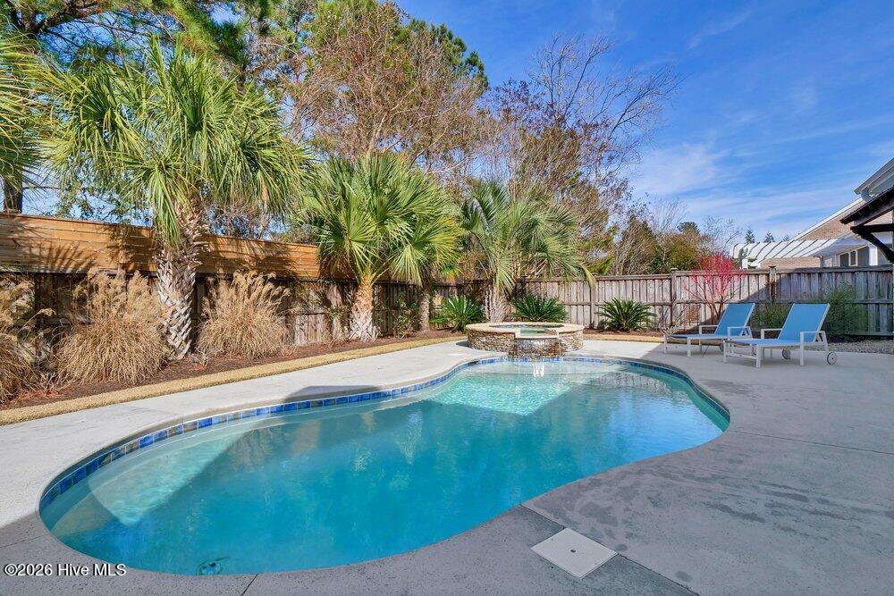 100550576 | Photo 49