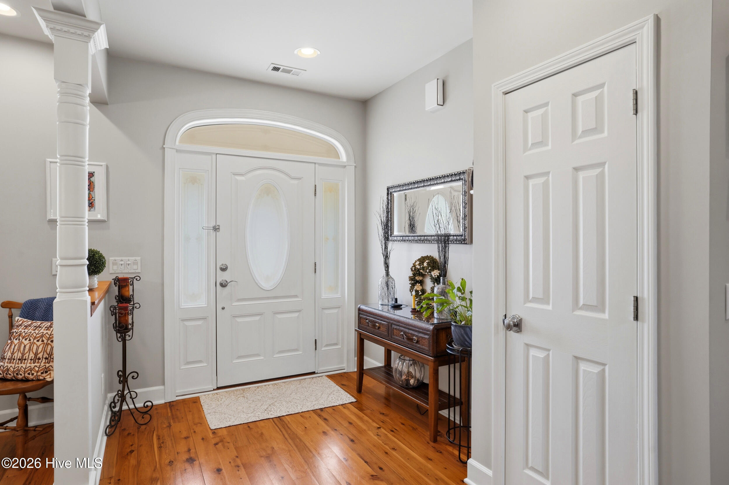 100563300 | Photo 10