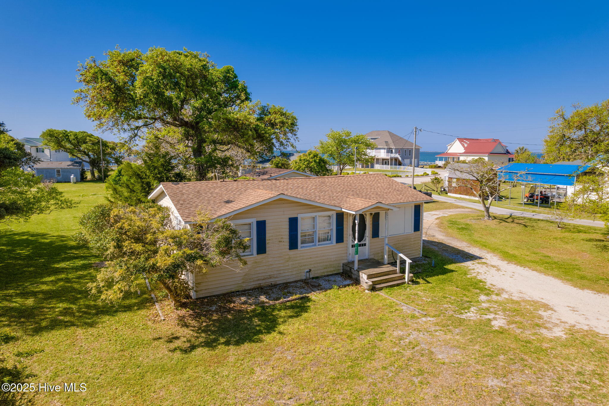 Homes for sale in Harkers Island, NC | 1072 Island Rd, Harkers Island, NC 28531 | MLS# 100502459