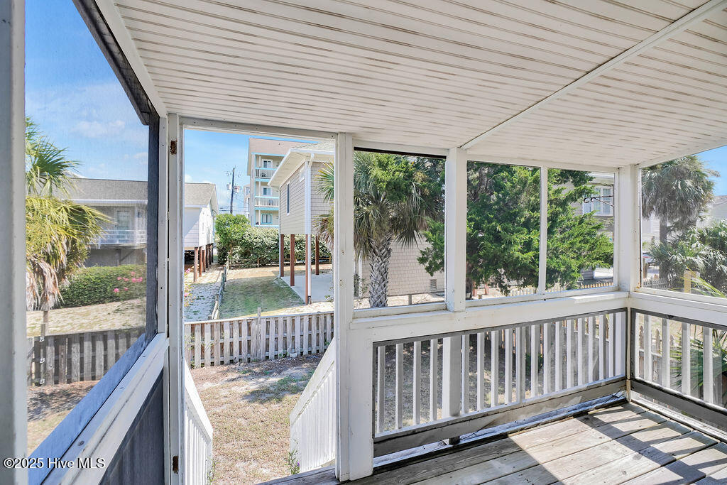 100532068 | Photo 26