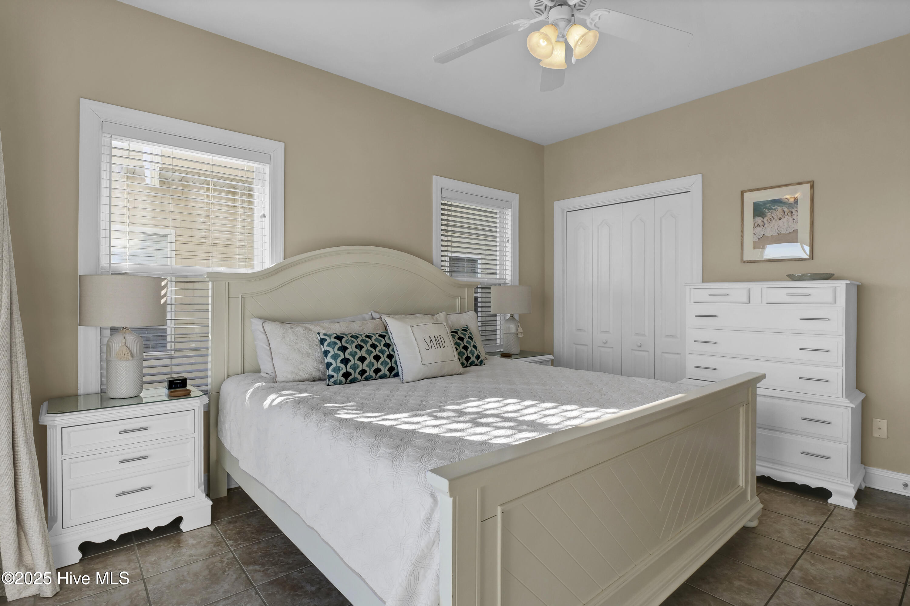 100535272 | Photo 21