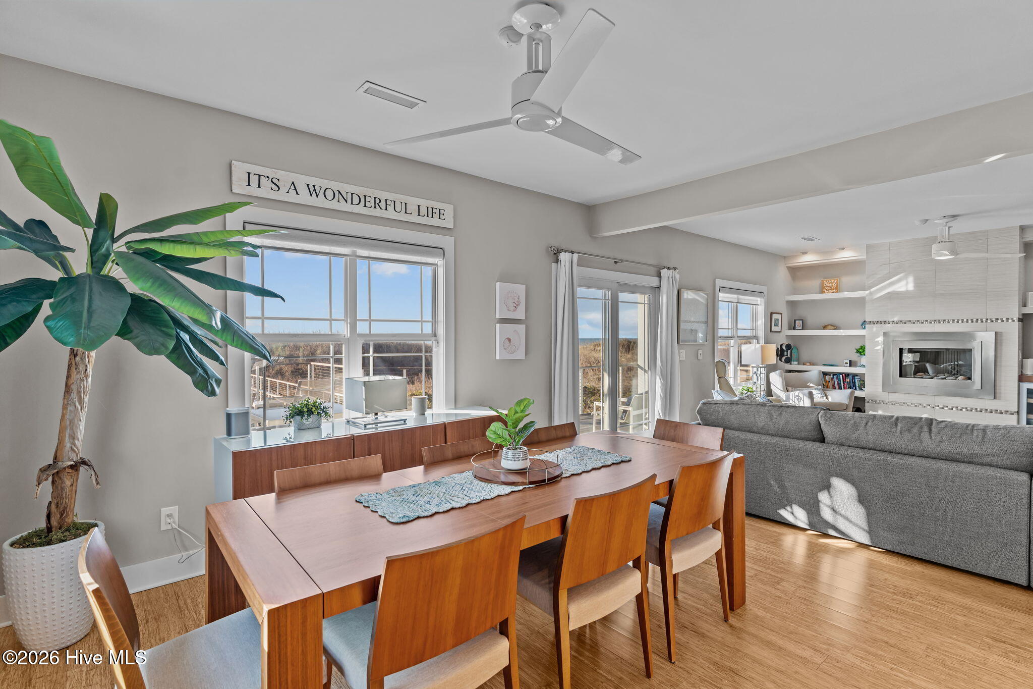 100552258 | Photo 12