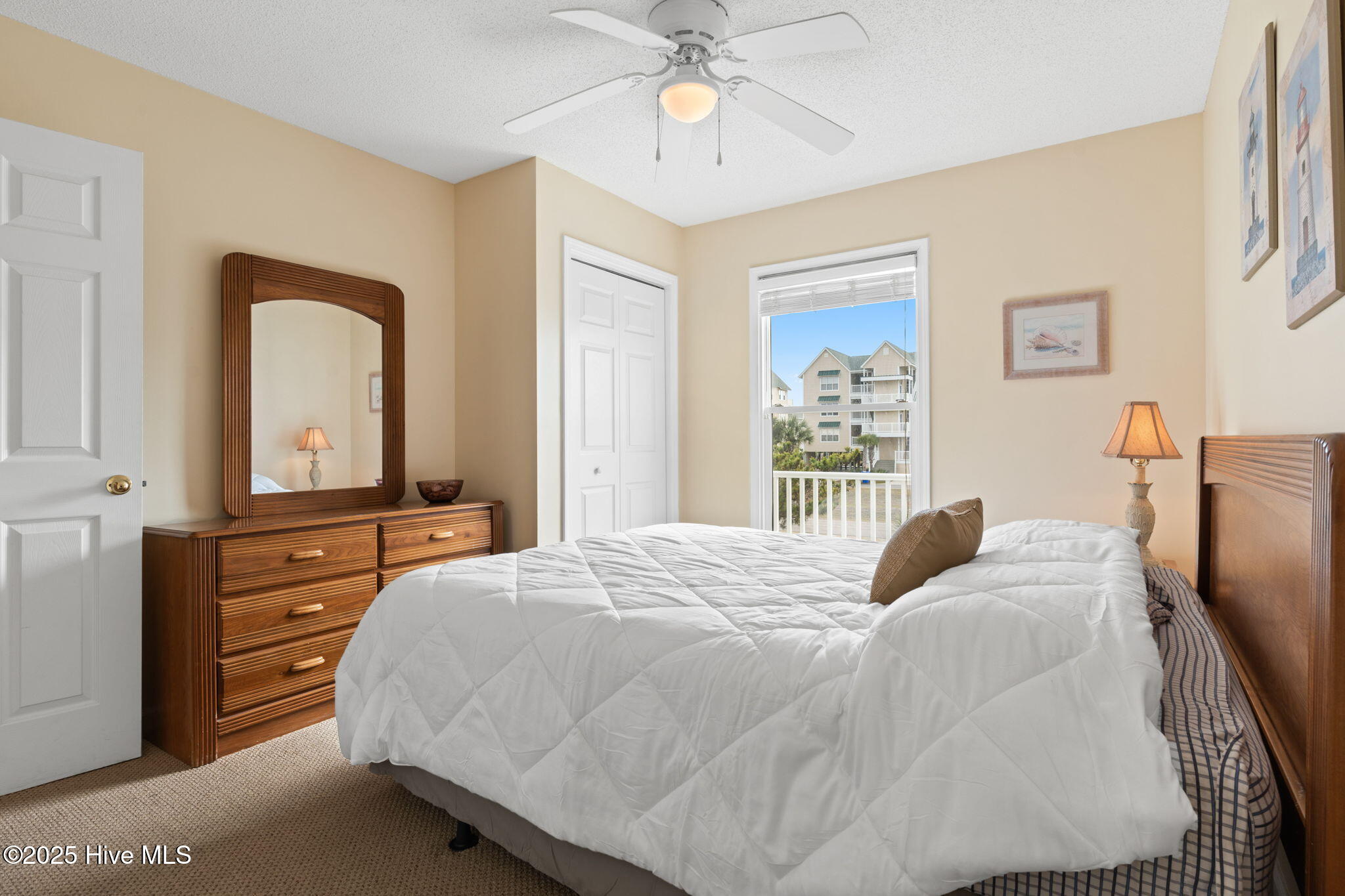 100532728 | Photo 25