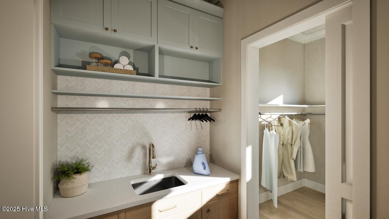 100538887 | Photo 12